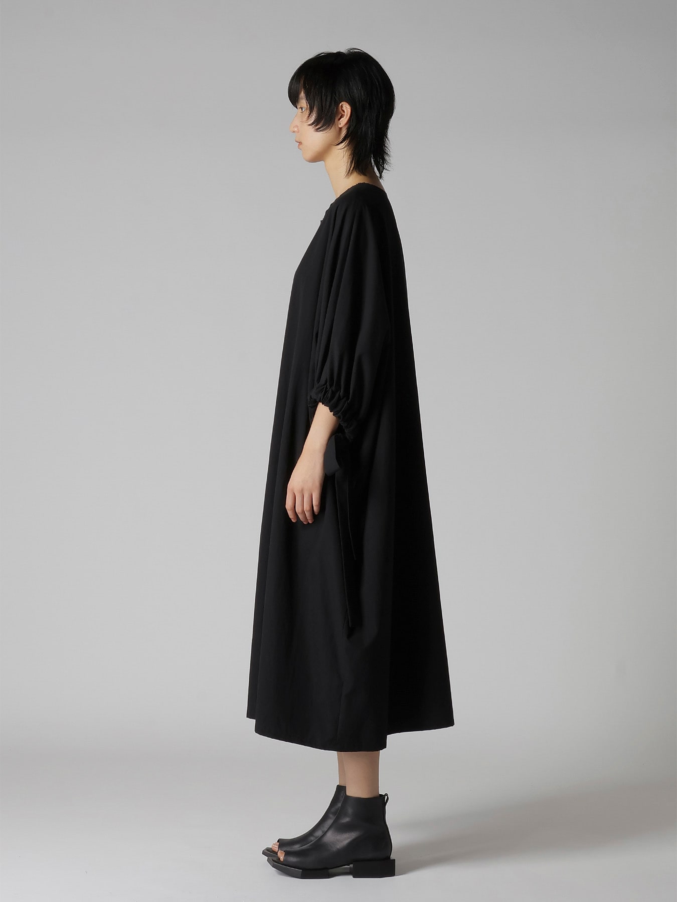 COTTON BROAD SLEEVE ROUNDNECK DRESS