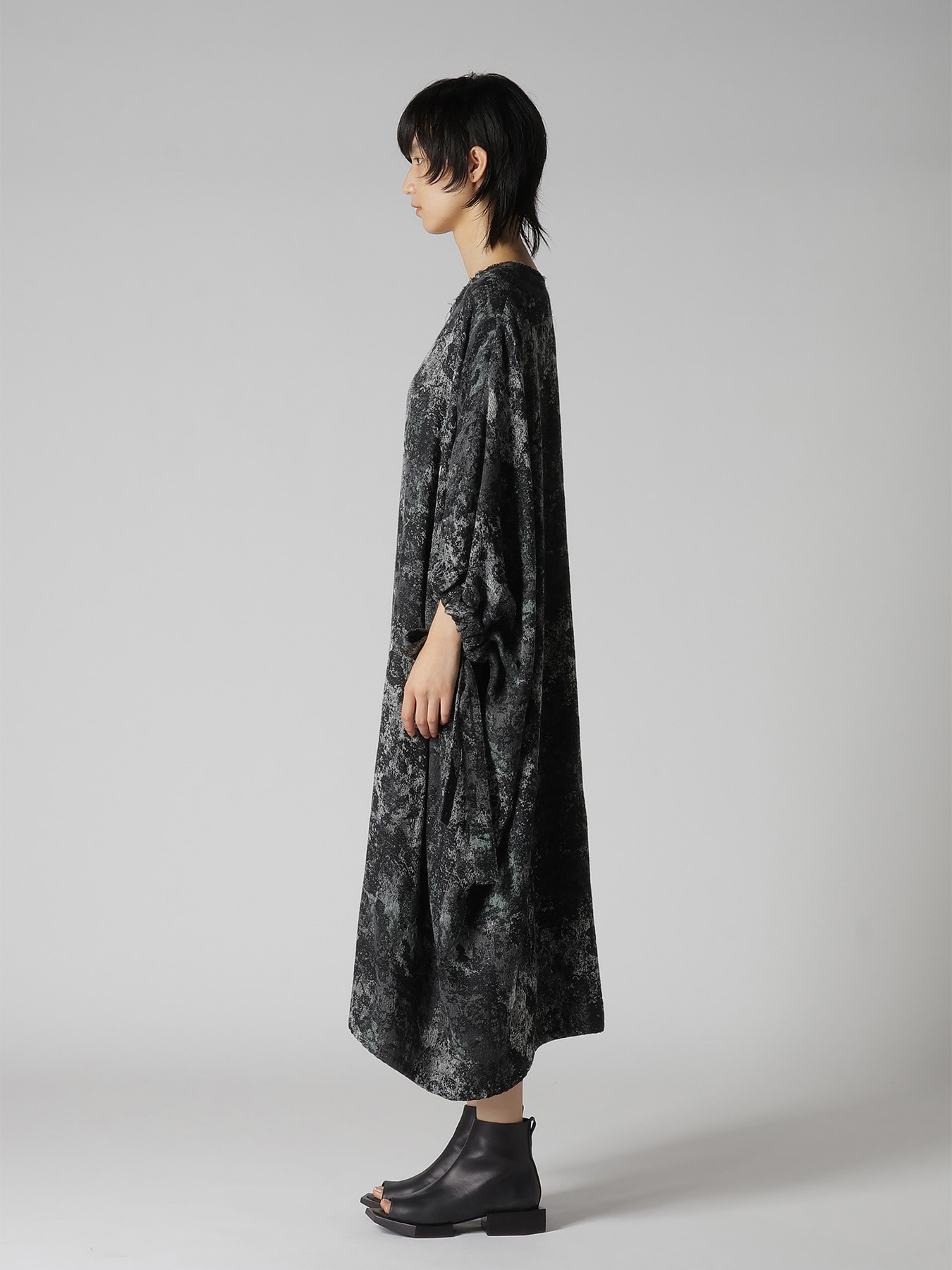 RUG PATTERN JACQUARD SLEEVE ROUNDNECK DRESS