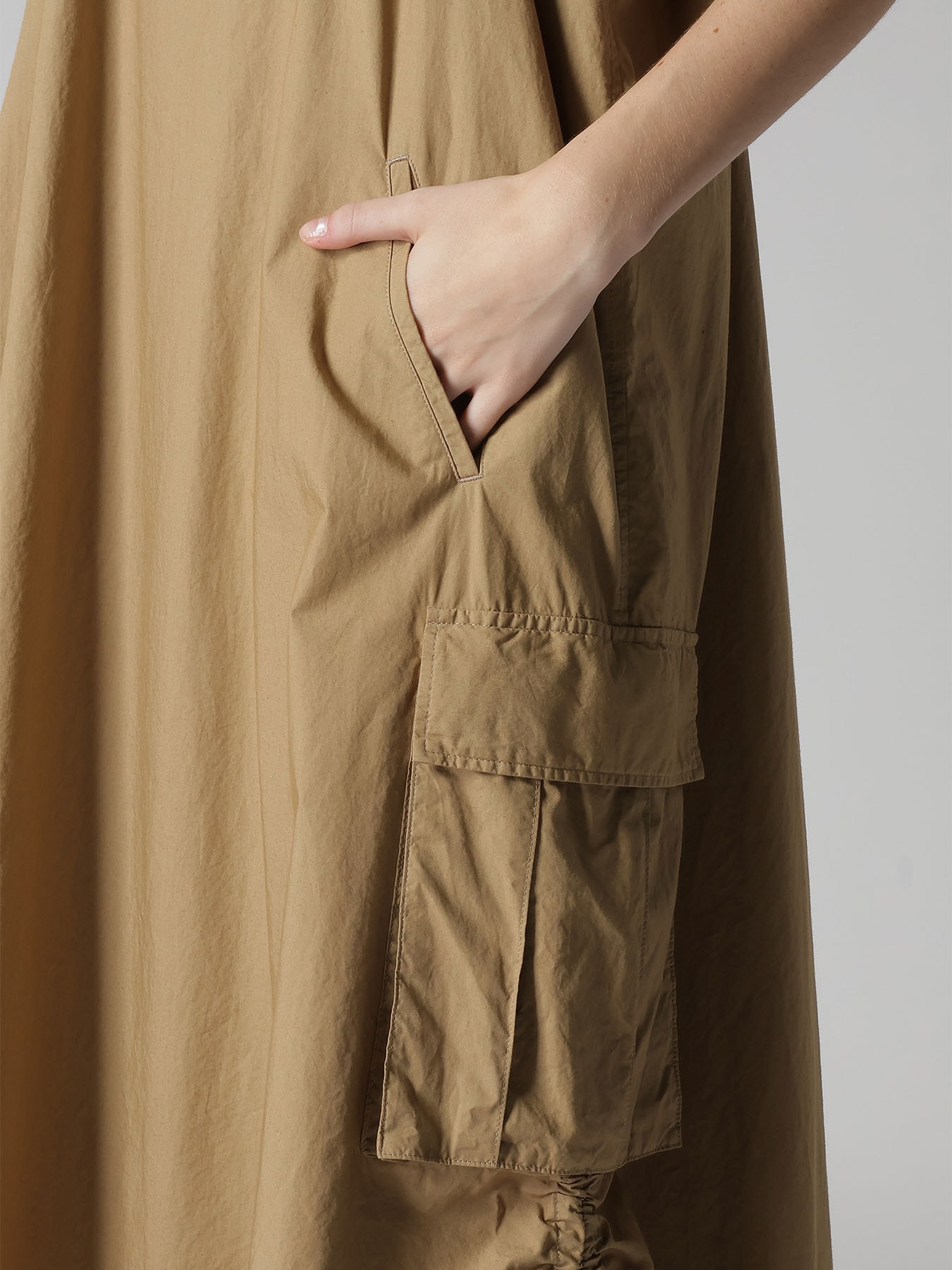 COTTON TYPEWRITER SHIRRING SHOULDER STRAP DRESS