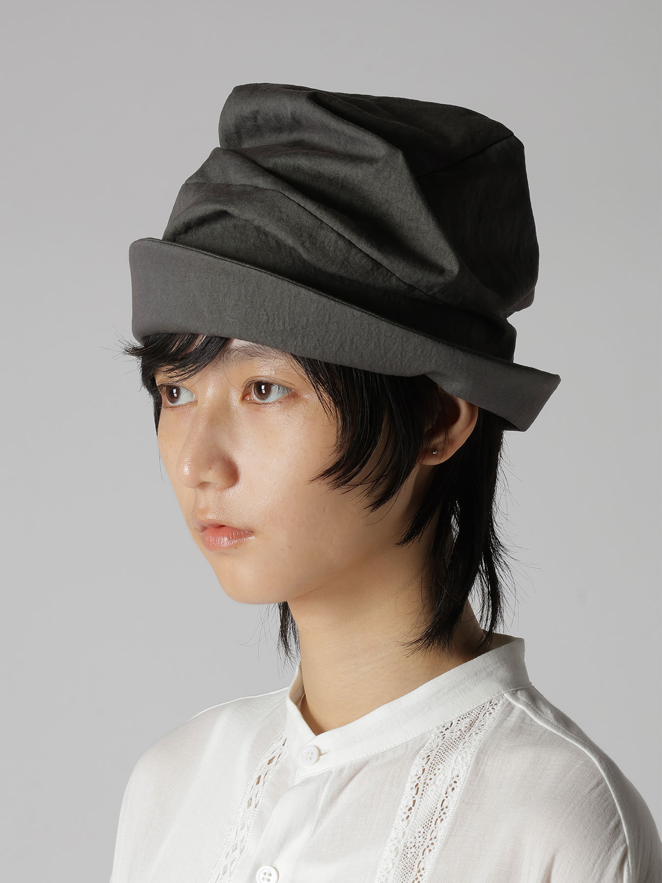 C/NY GABARDINE SQUARE TUCK HAT