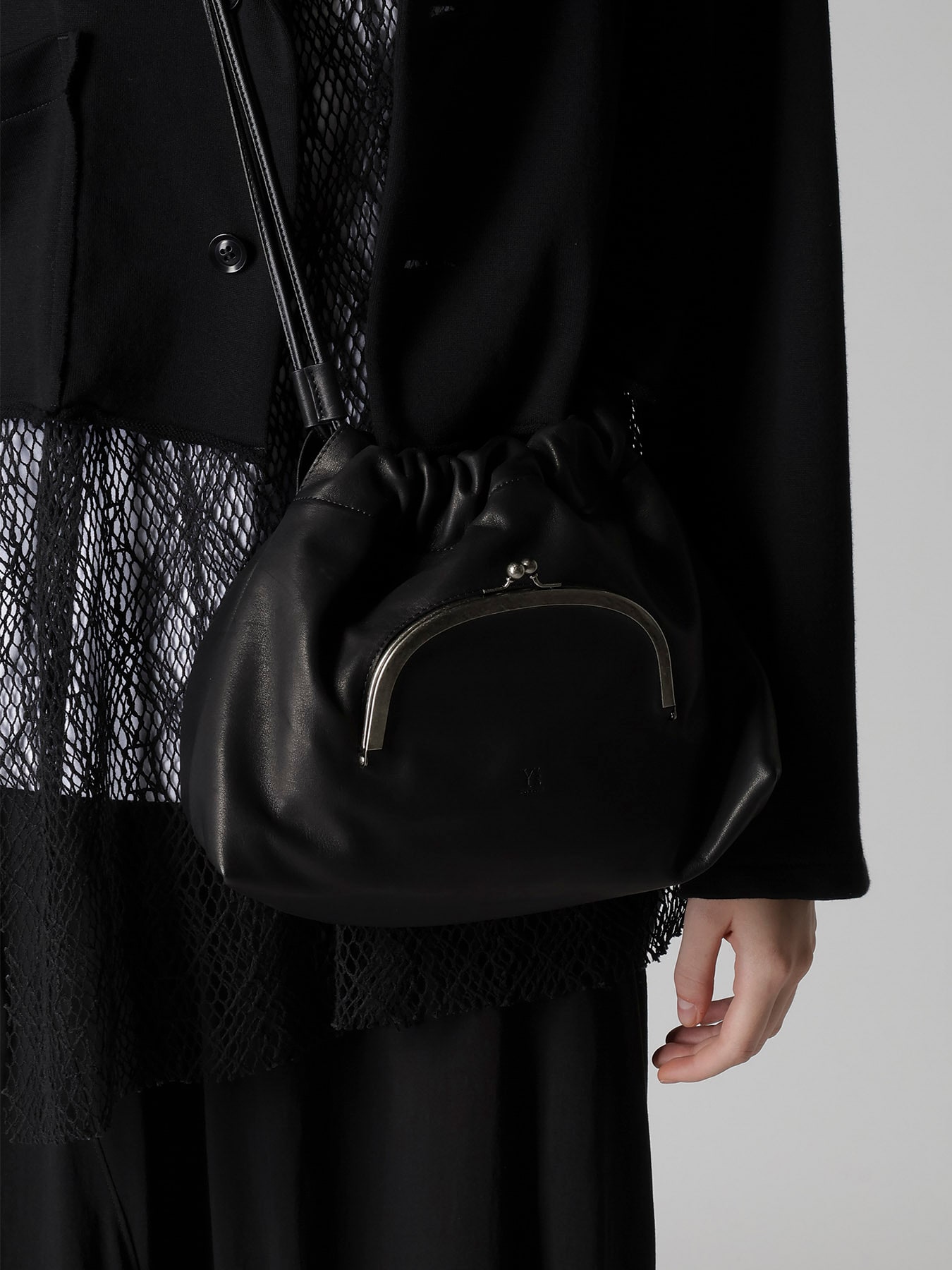 SOFT LEATHER METAL CLASP POUCH