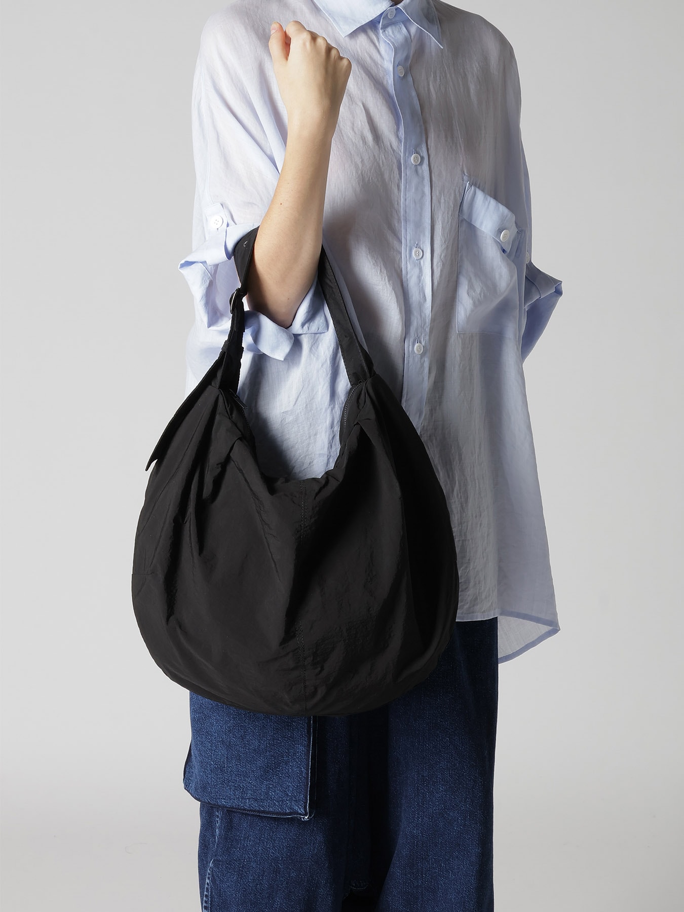 NY/ JET TAFFETA GYOZA BAG