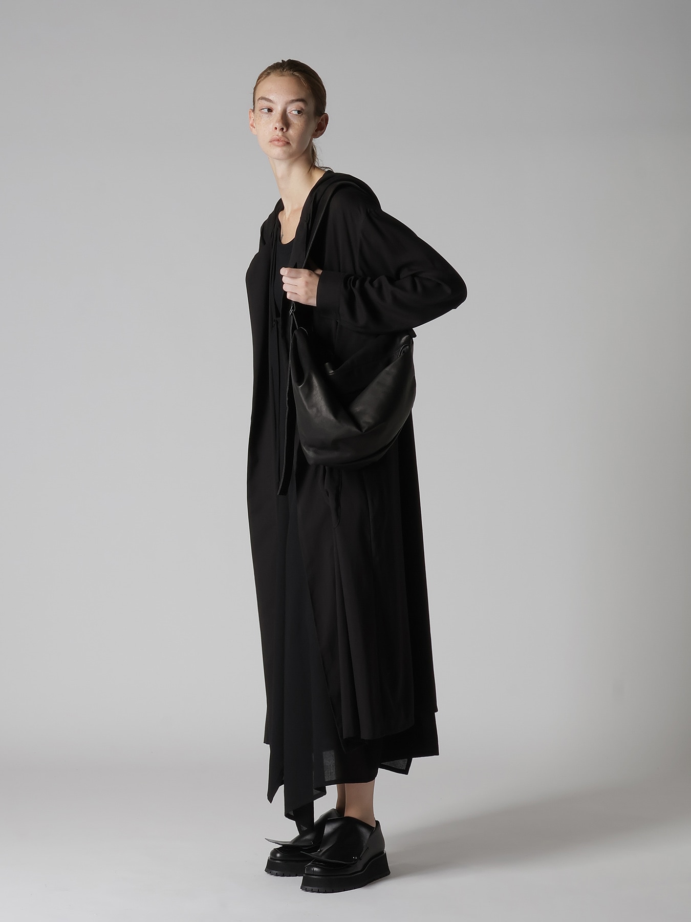 SEMI GLOSS LEATHER BELTED TOTE BAG S