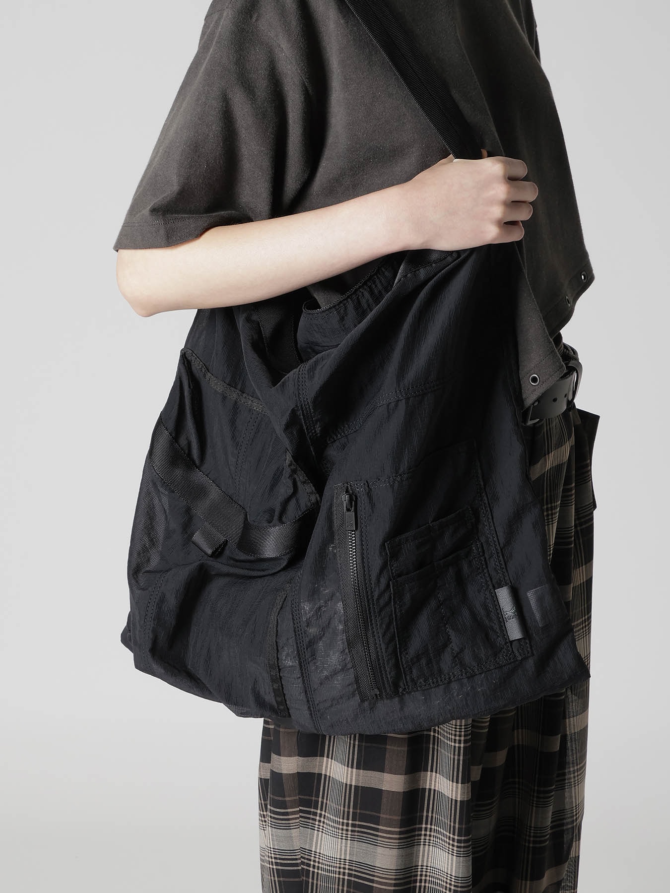 SHEER RIPSTOP NYLON BIG SHOULDER BAG