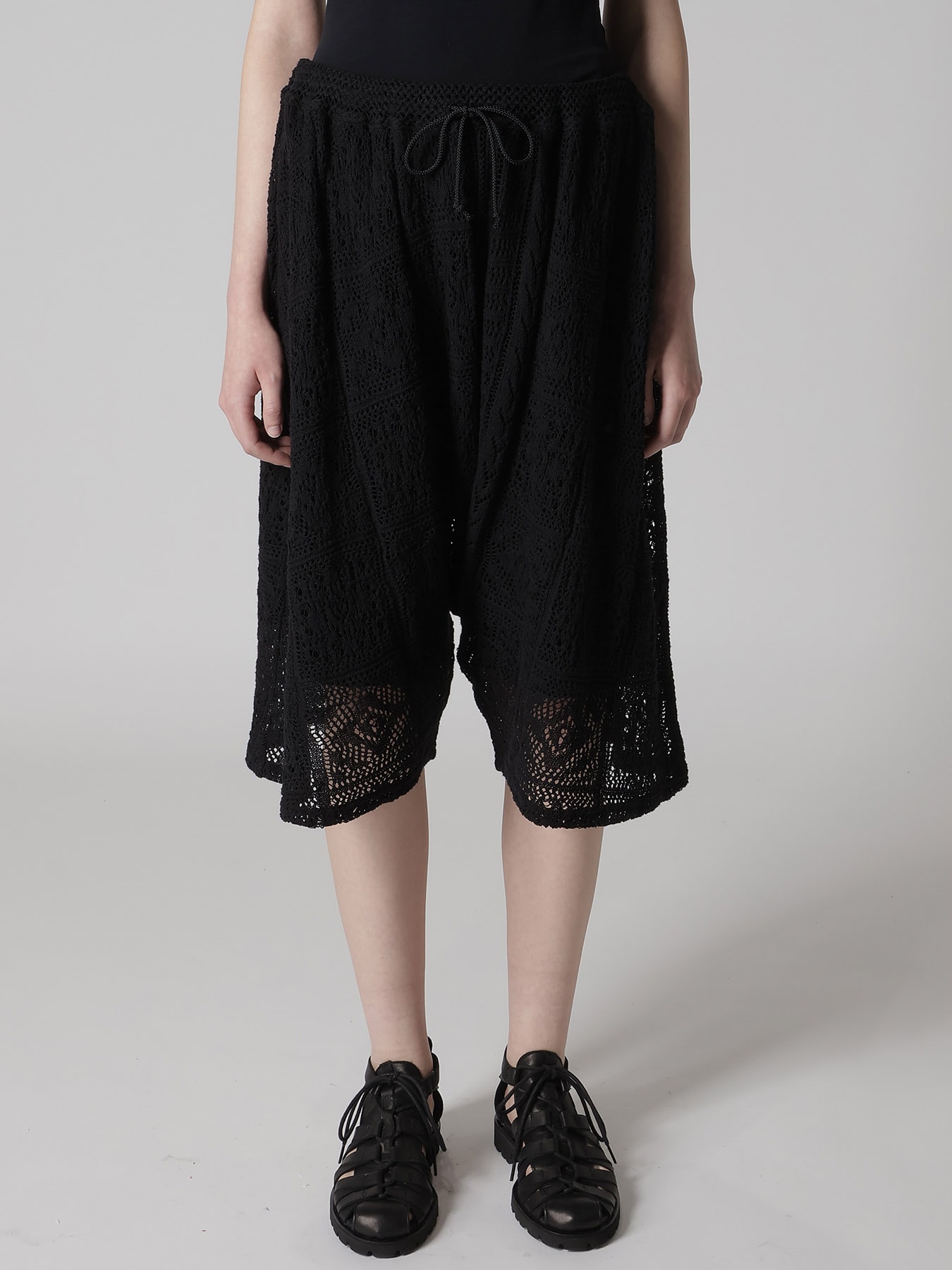 MEXICAN TILE PATTERN KNIT HALF PANTS