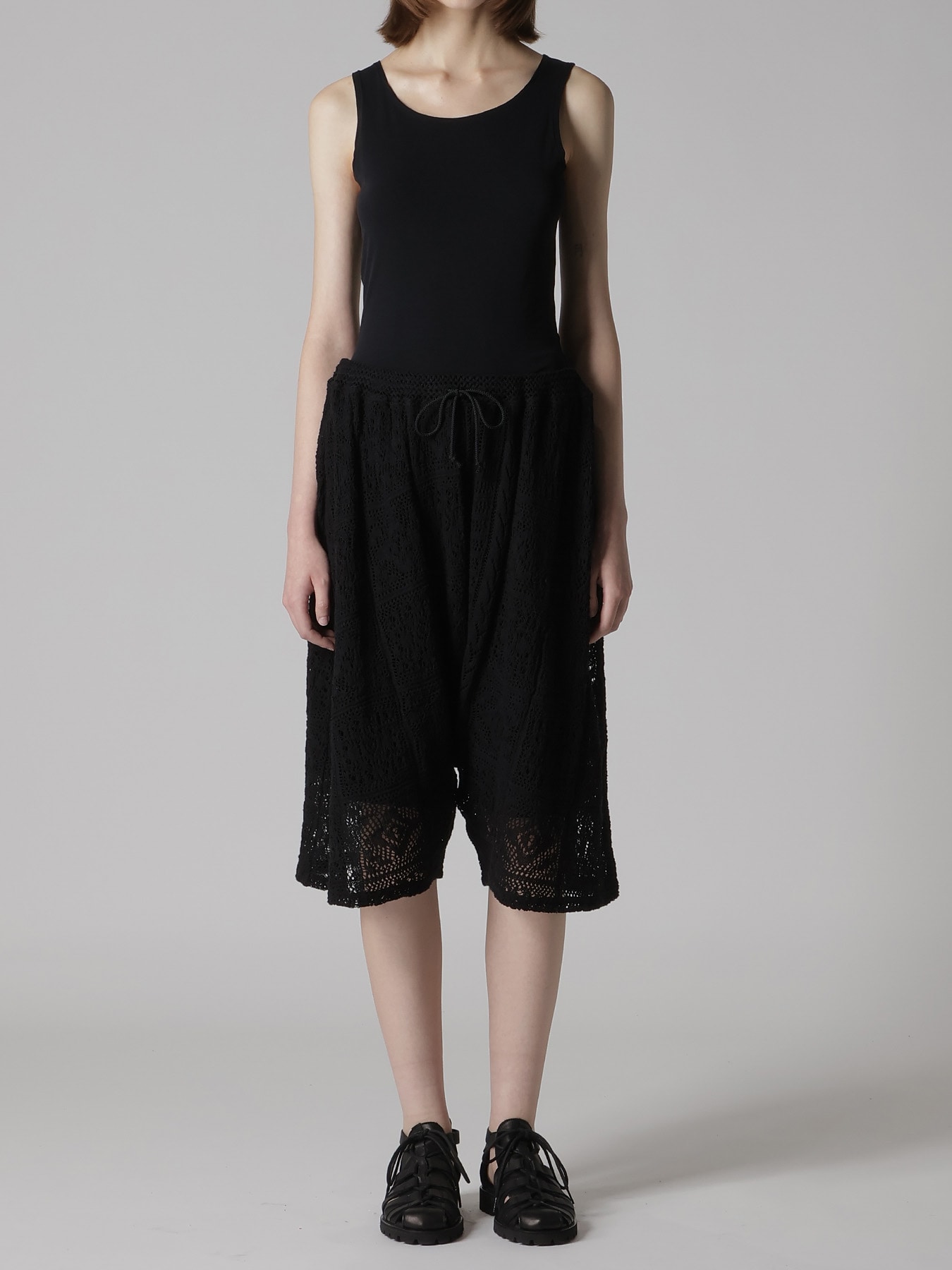 MEXICAN TILE PATTERN KNIT HALF PANTS