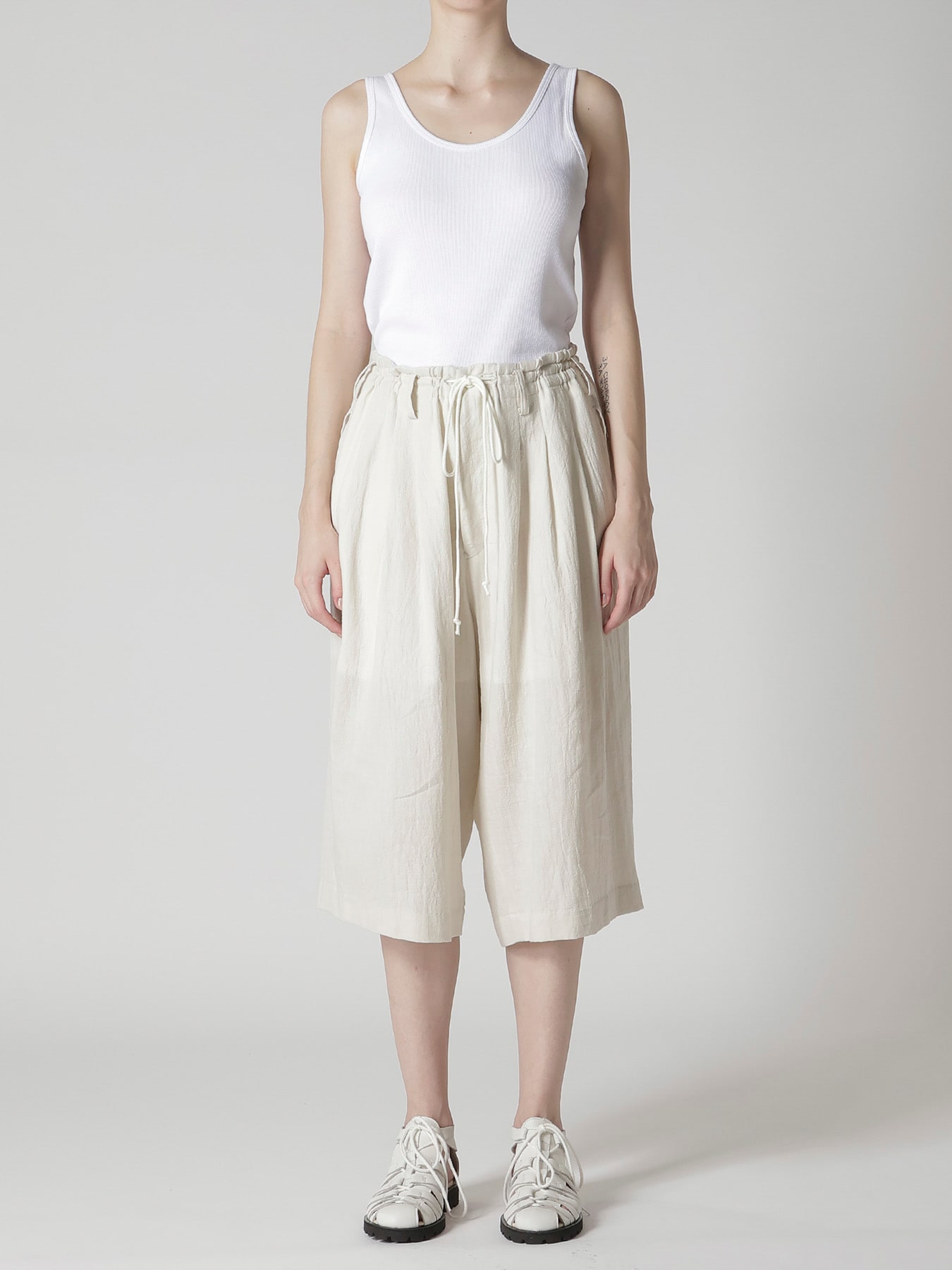 C/LI VIYELLA FANAGE 3 TUCK HALF PANTS