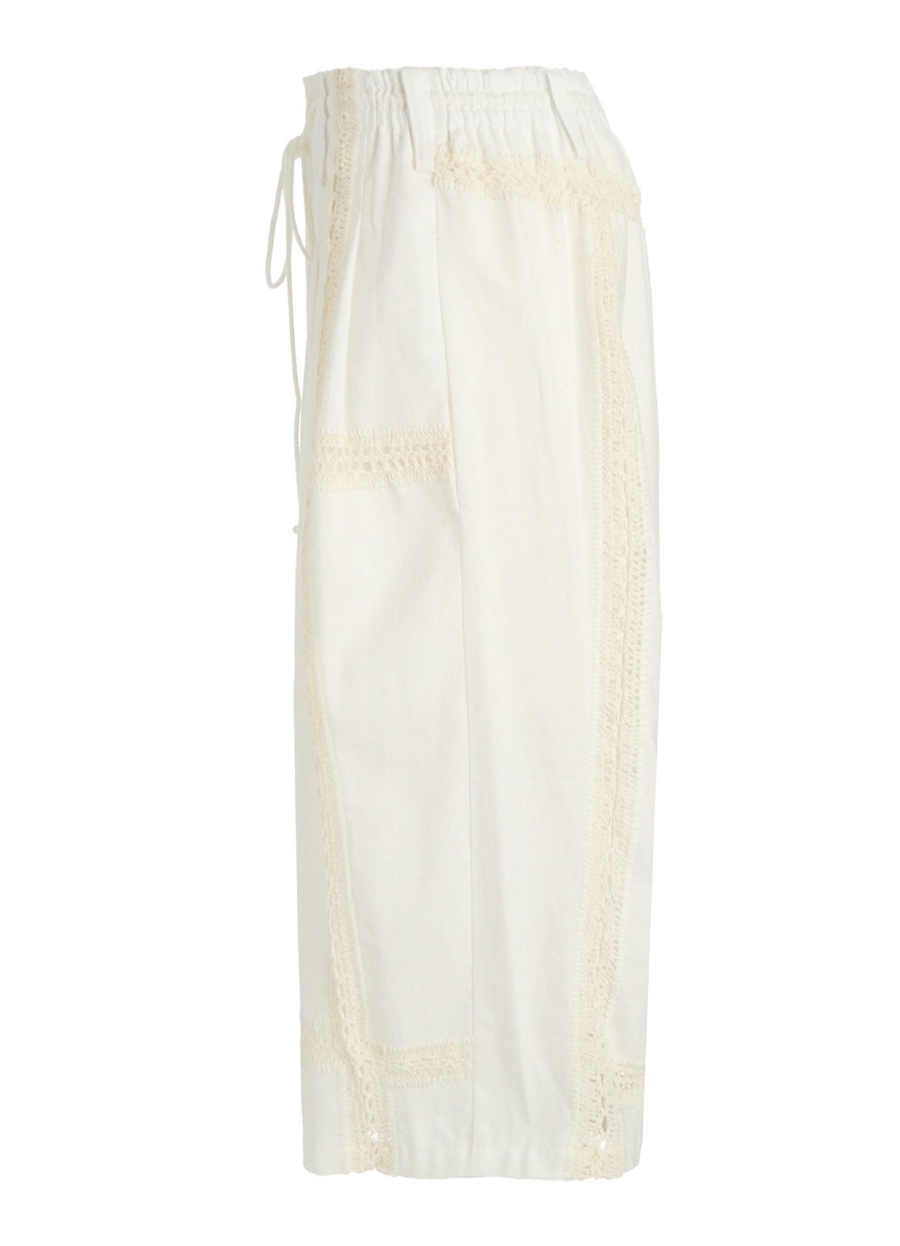 COTTON CROCHET PATCHWORK 3 TUCK HALF PANTS