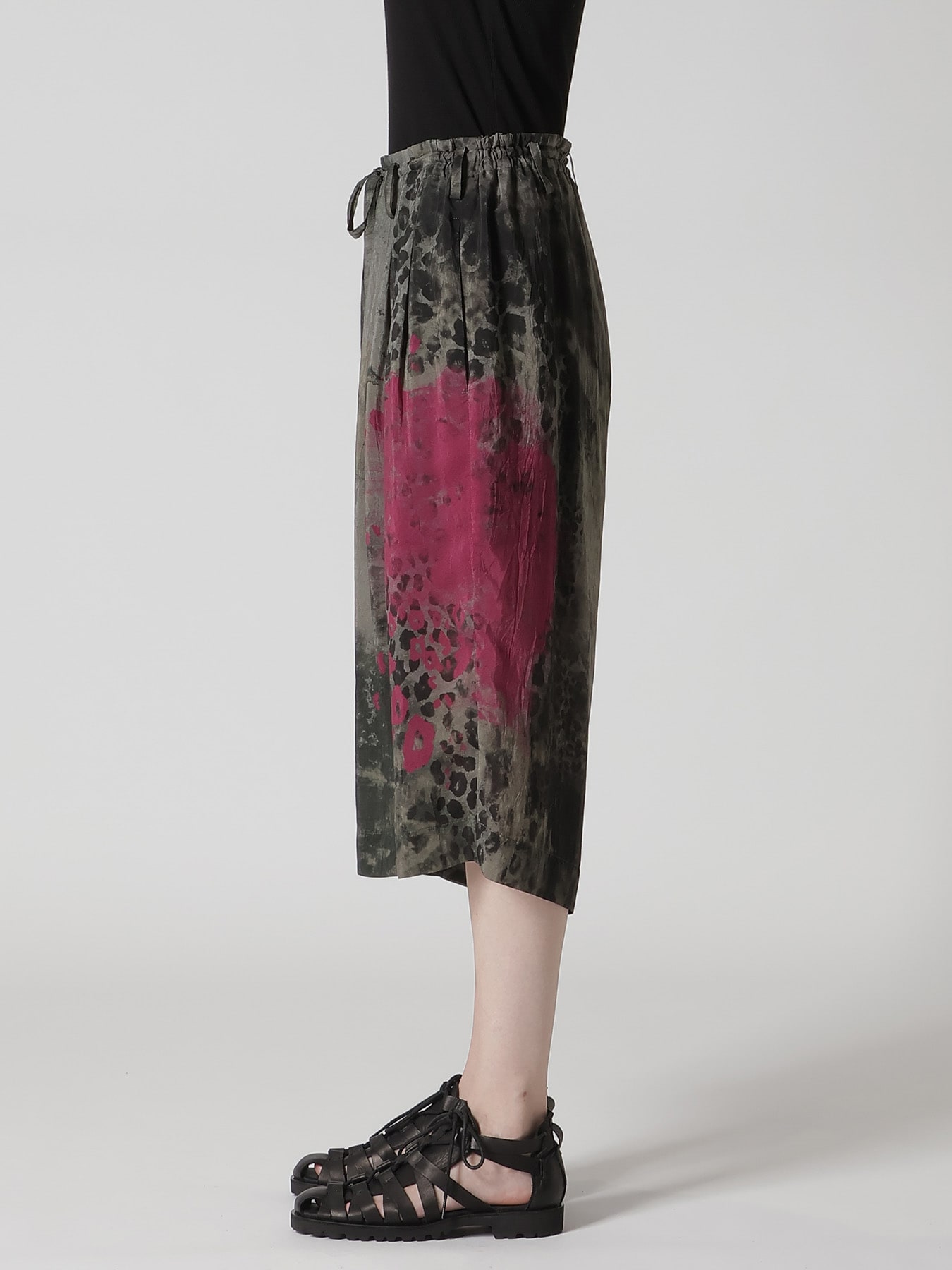 LEOPARD CUPRO HALF PANTS