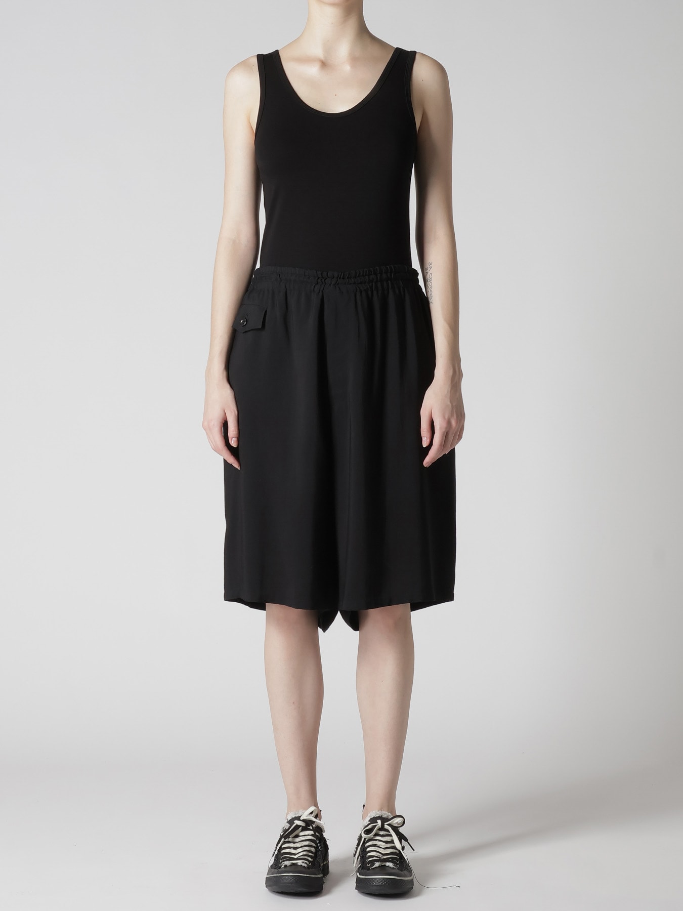 CU/RY HARD TWIST SERGE SHORT PANTS