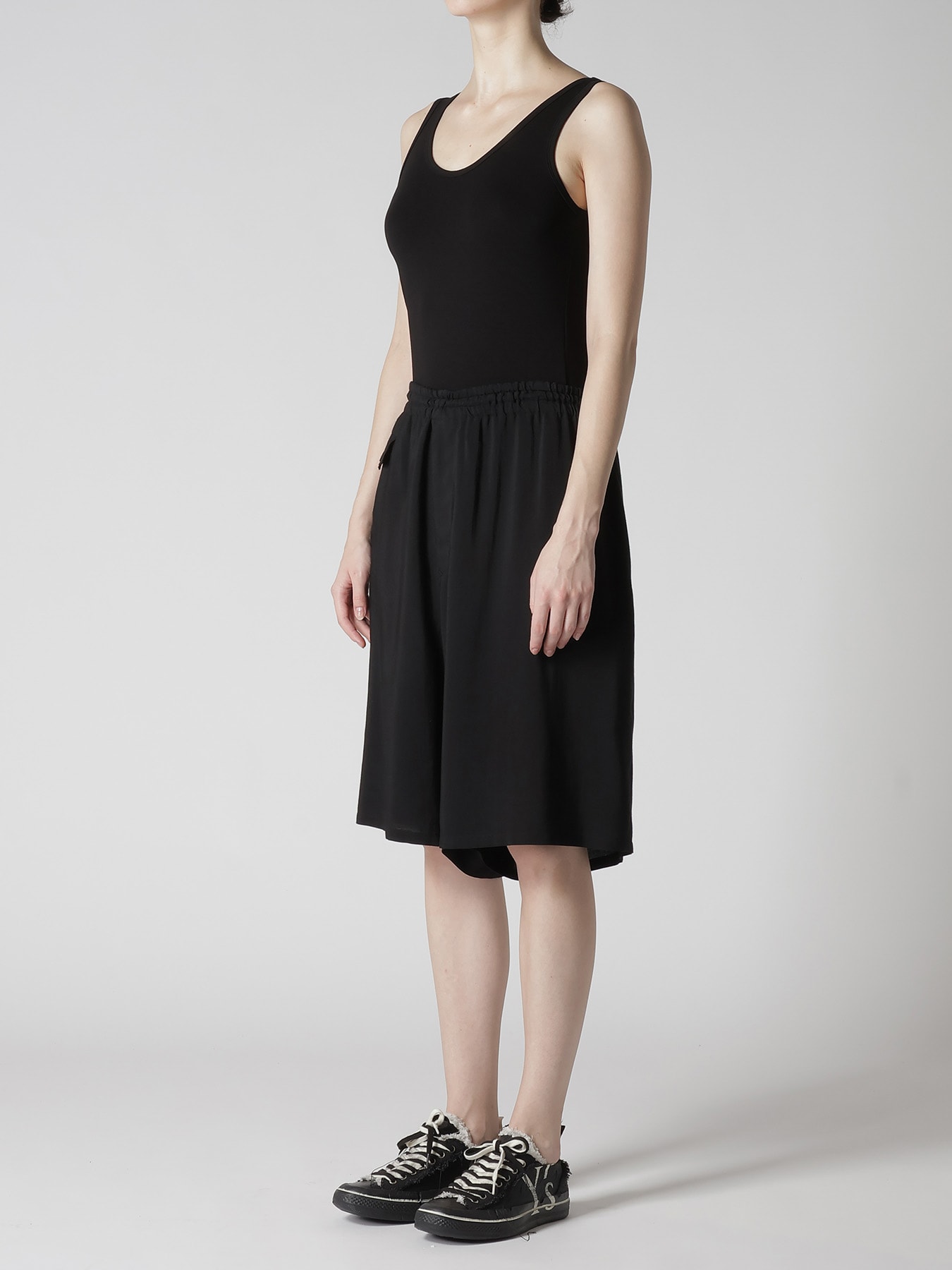 CU/RY HARD TWIST SERGE SHORT PANTS