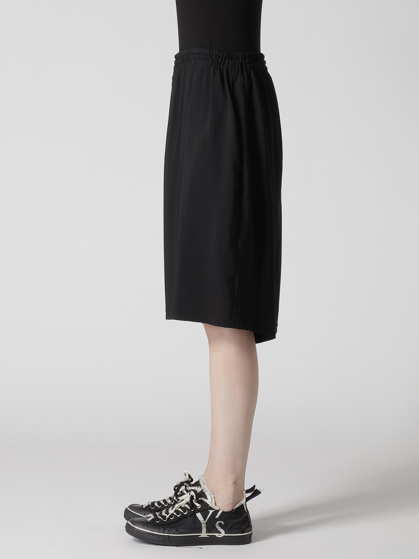 CU/RY HARD TWIST SERGE SHORT PANTS