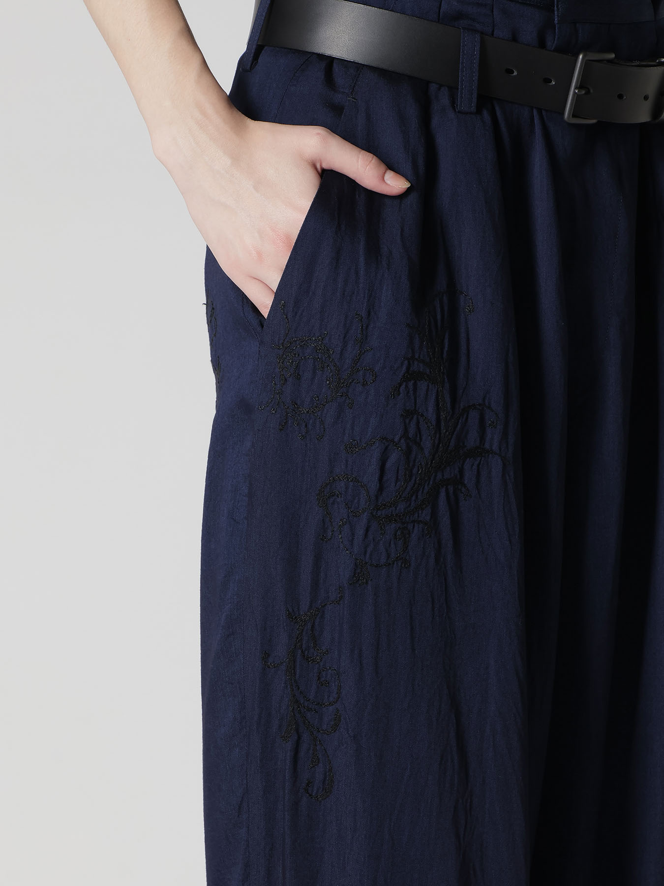 CU/ DUNGAREE TWILL BOTANICAL WIDE PANTS