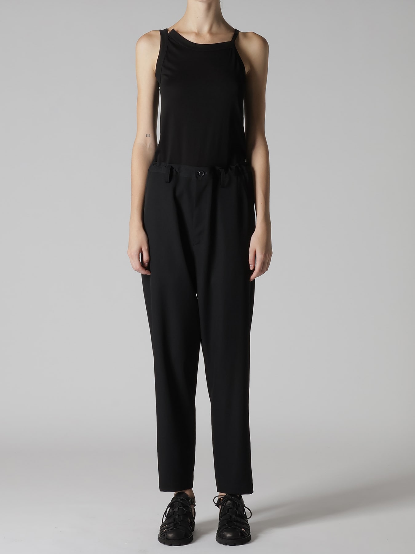 WOOL GABARDINE TAPERED PANTS