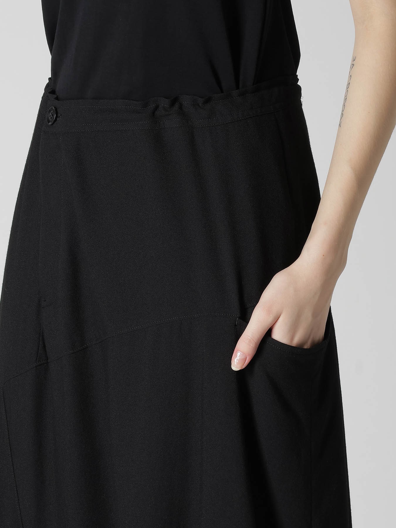 RY/NY GAUZE ASYMMETRIC PANTS WITH GUSSET