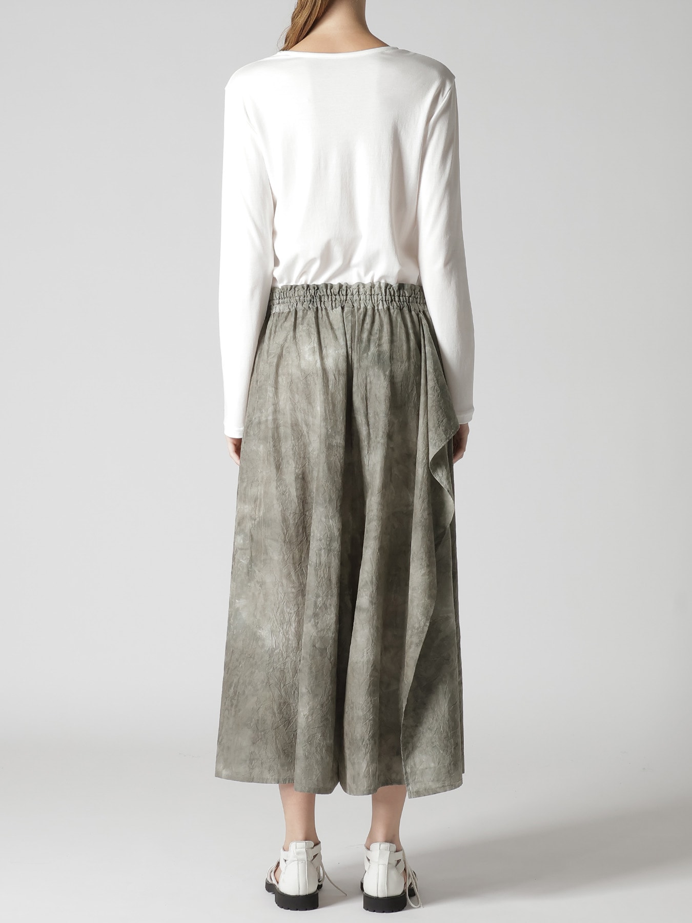 "CHUSEN" DRAPE FLARE PANTS