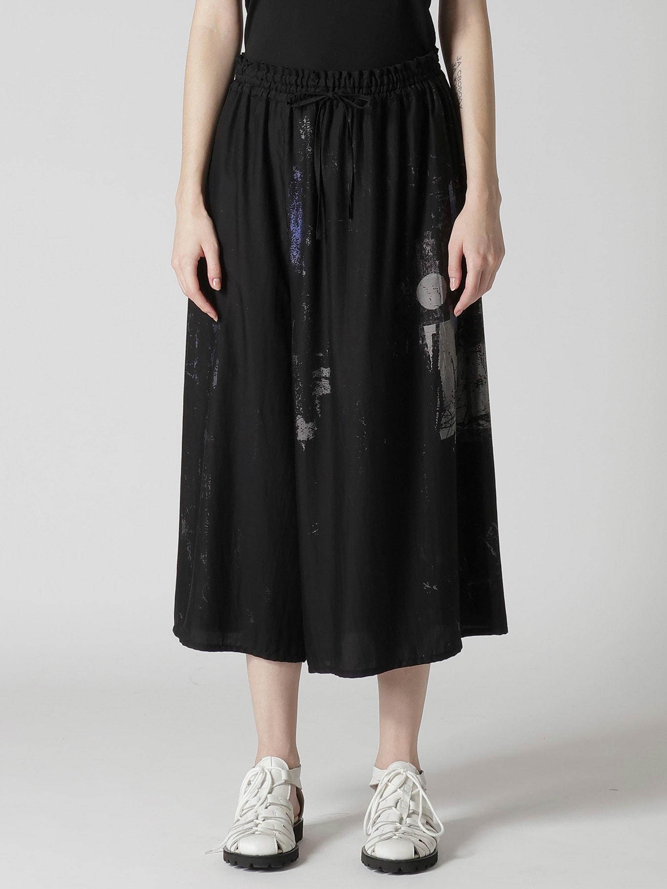 CUPRO/DUNGAREE ASYMMETRIC GATHERED PANTS