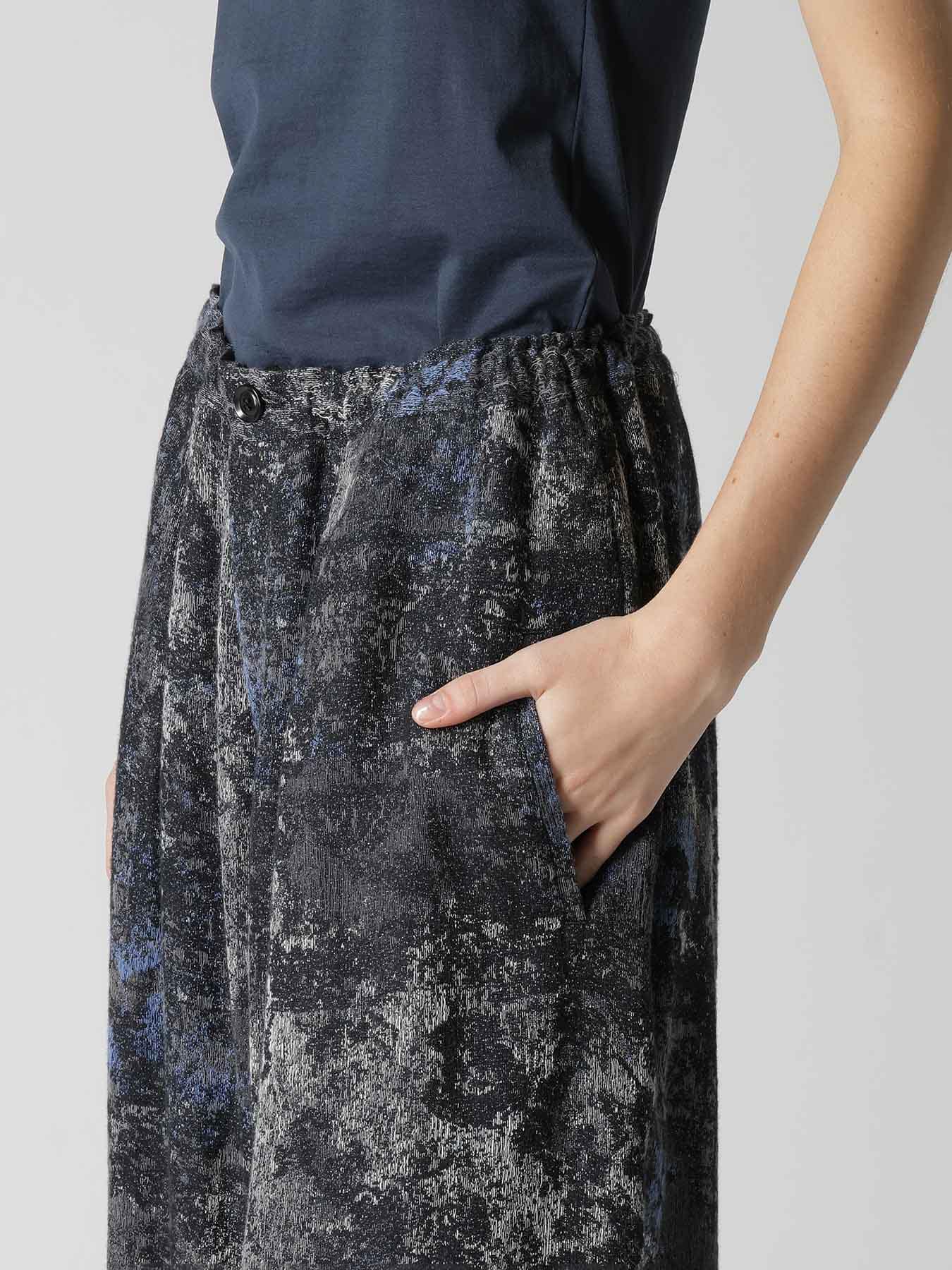 RUG PATTERN JACQUAR FRONT TUCK MACKIN PANTS