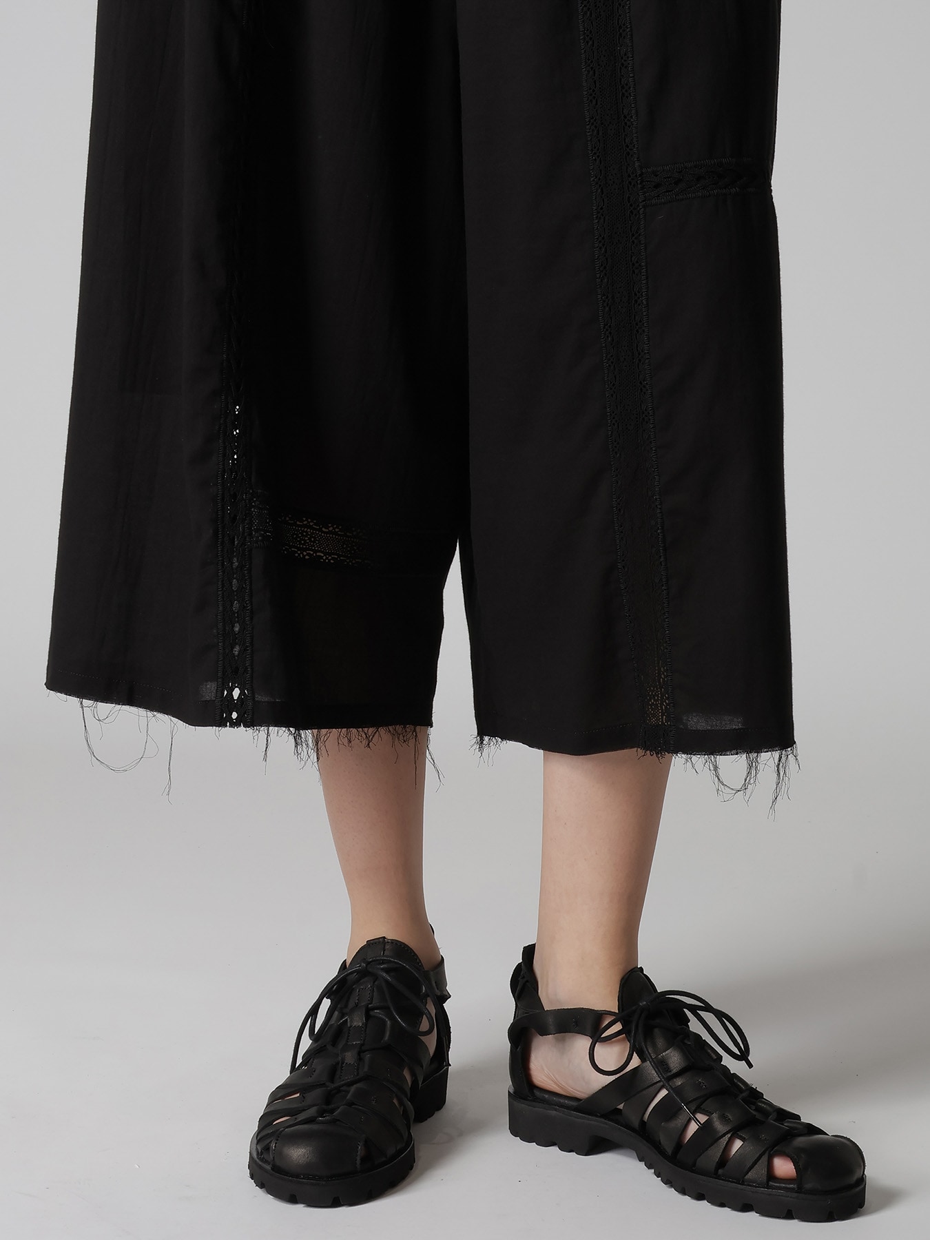 COTTON LACE PATCHWORK GATHER PANTS