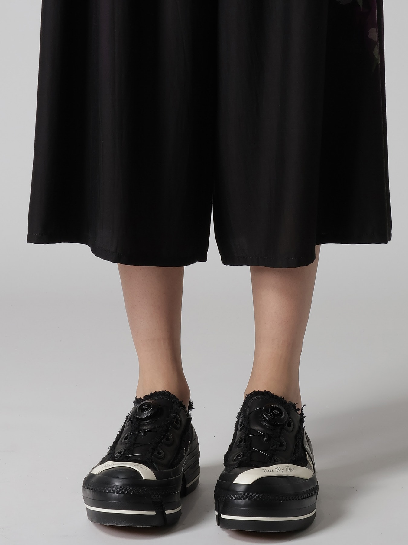 CUPRO/DUNGAREE TWILL GATHER PANTS