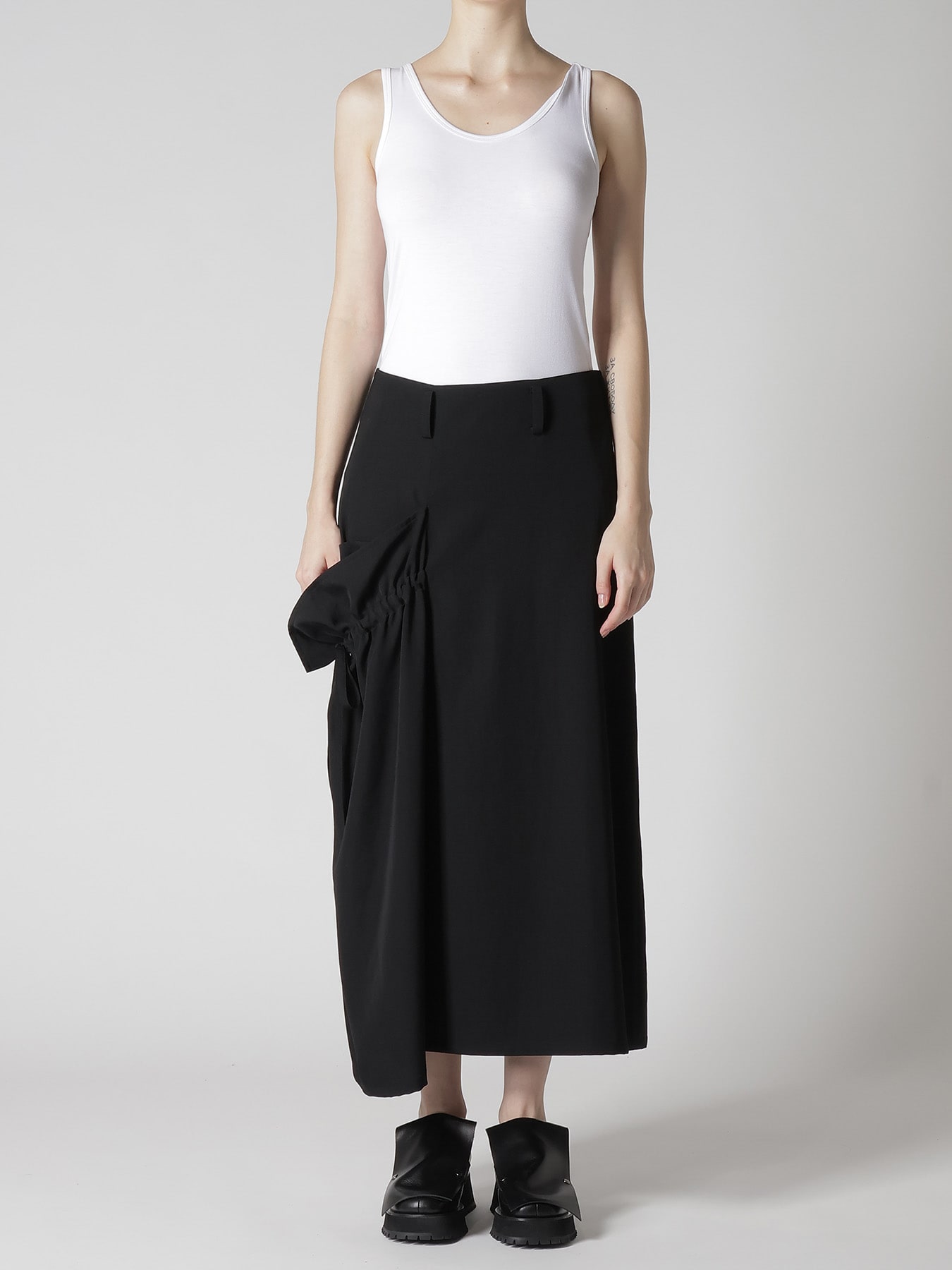 WOOL GABARDINE SIDE GATHERED SKIRT