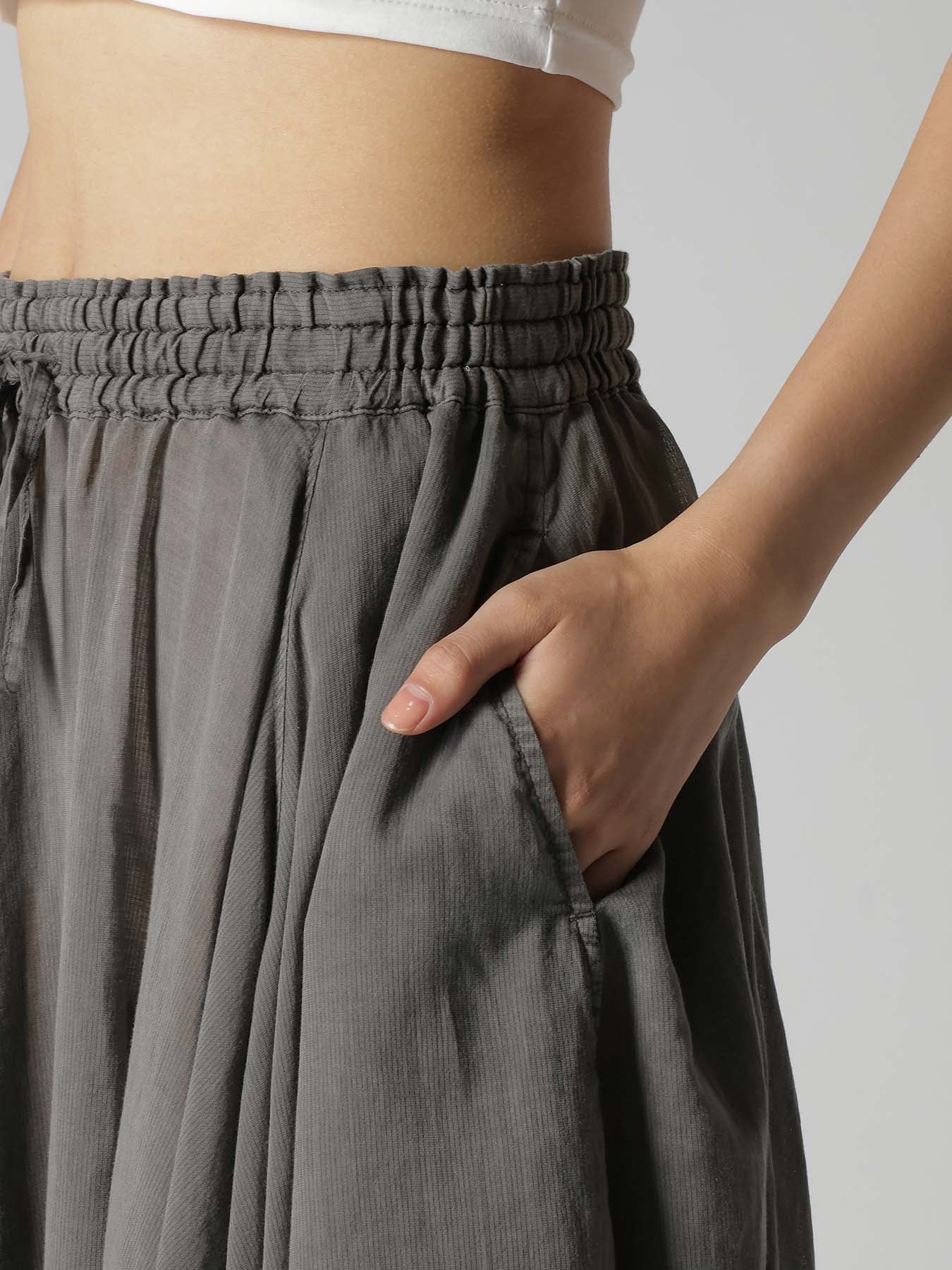 CUPRO/COTTON GARMENT DYED FLARE GATHER SKIRT