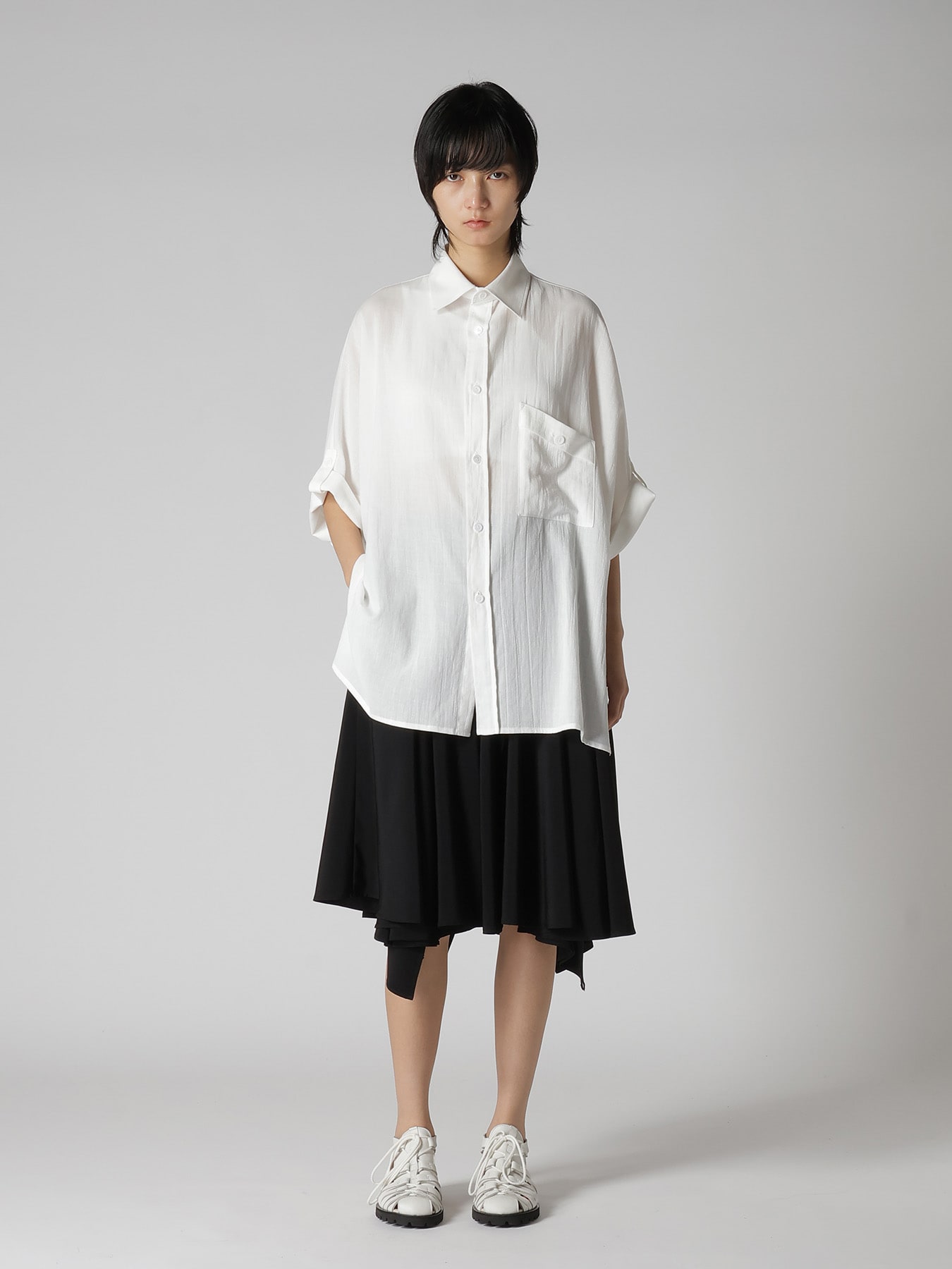 Y" EMBROIDERY CROPPED TEE