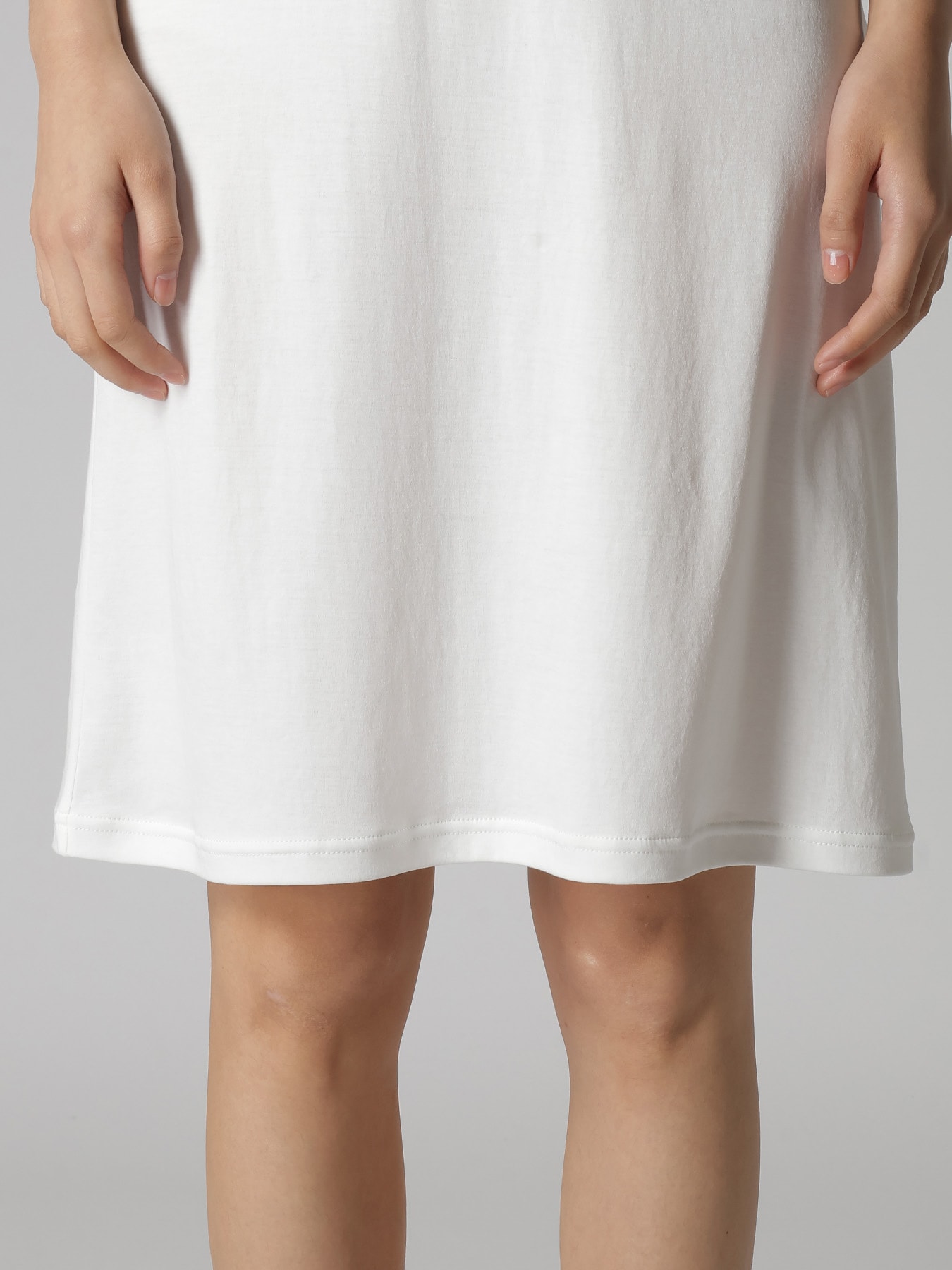 Y" EMBROIDERY SLEEVELESS LONG TEE