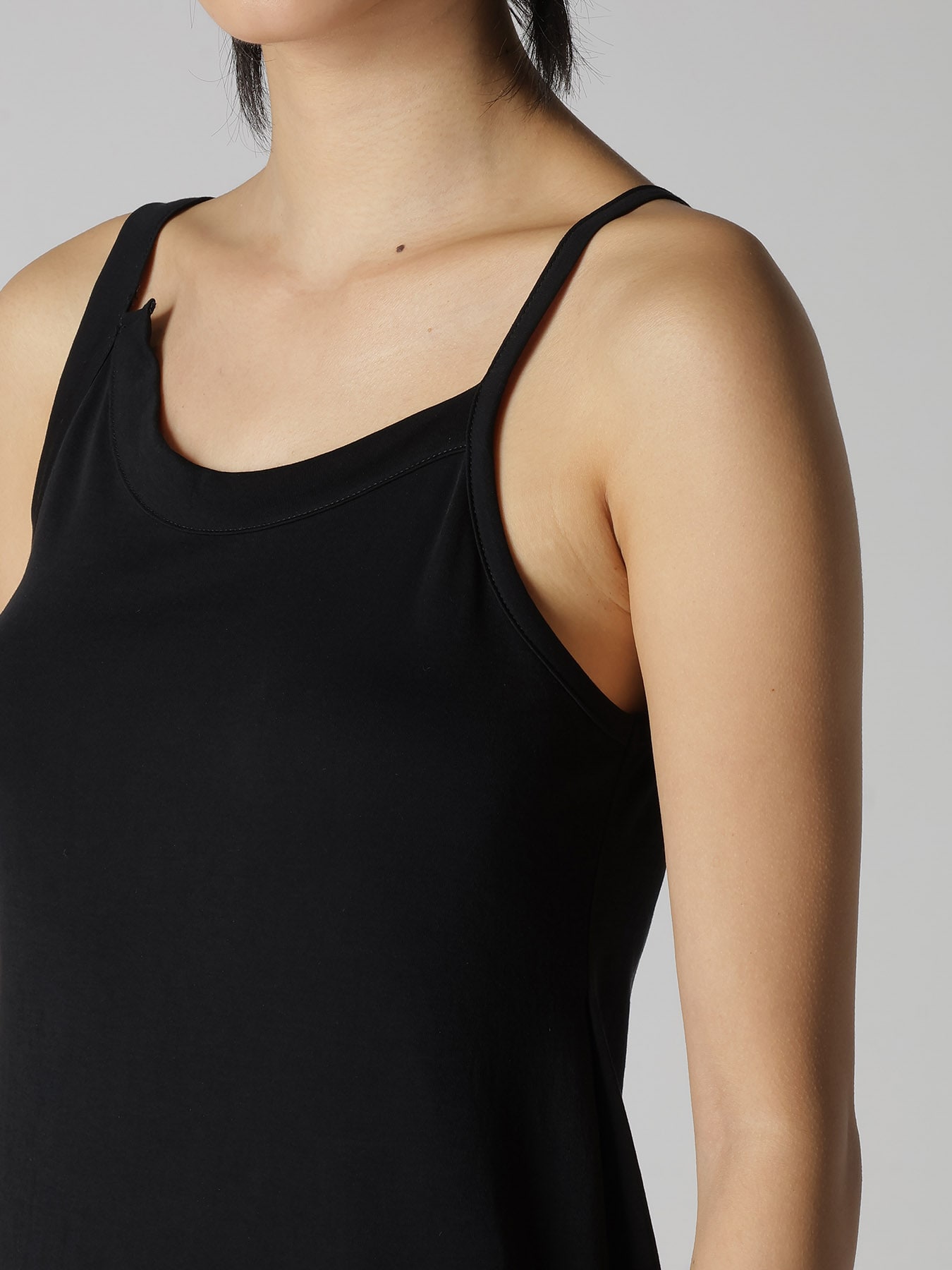 Y" EMBROIDERY SLEEVELESS LONG TEE