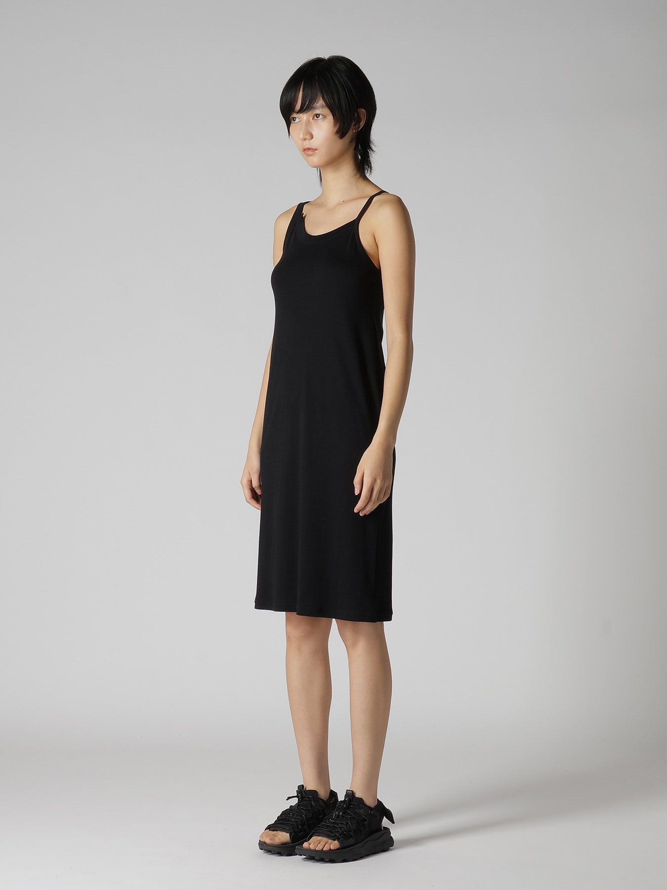 Y" EMBROIDERY SLEEVELESS LONG TEE