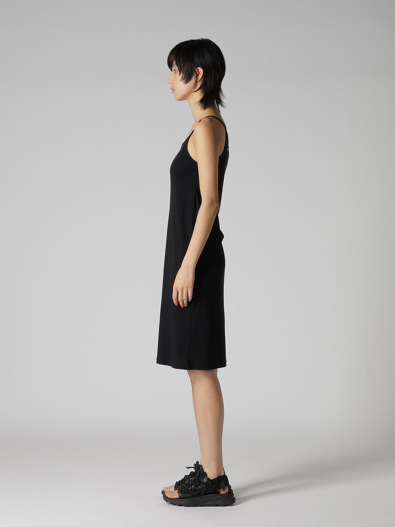 Y" EMBROIDERY SLEEVELESS LONG TEE