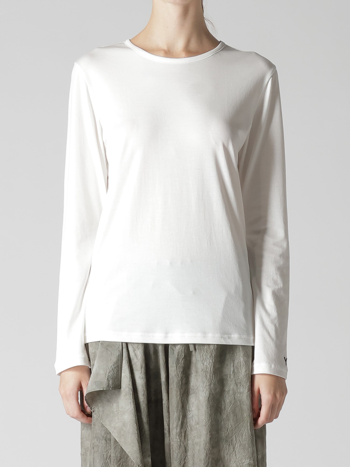 "Y" EMBROIDERY ROUND NECK LONSLEEVE TEE