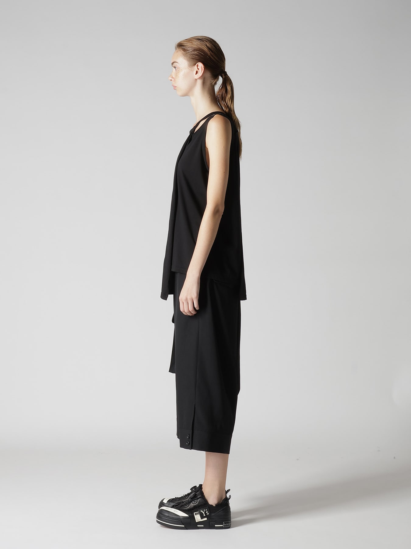 COTTON JERSEY ASYMMETRIC SLEEVLESS TEE