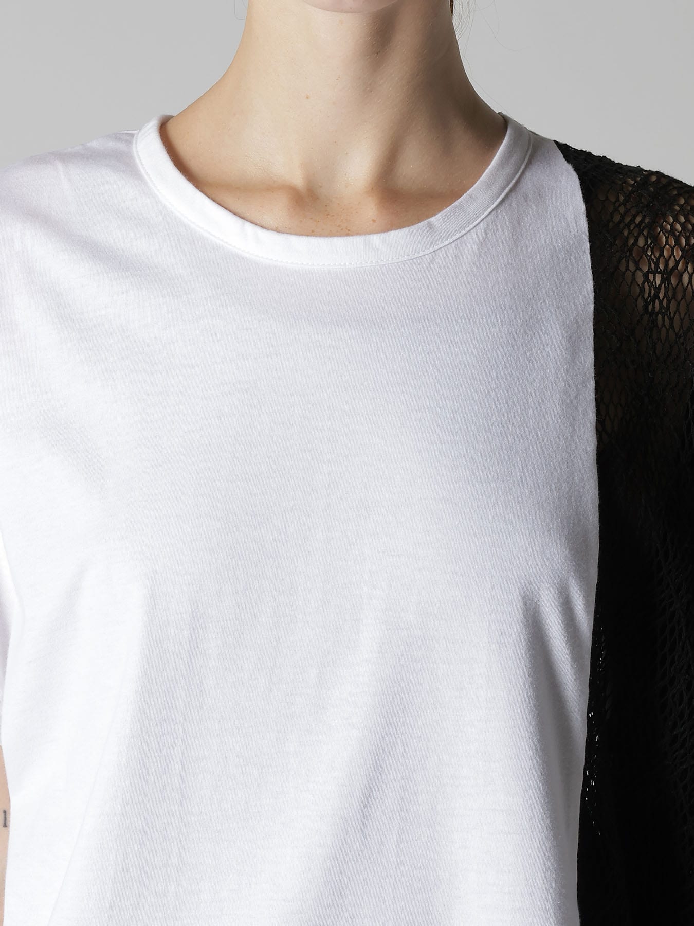 LACE COMBINATION HALF SLEEVE TEE