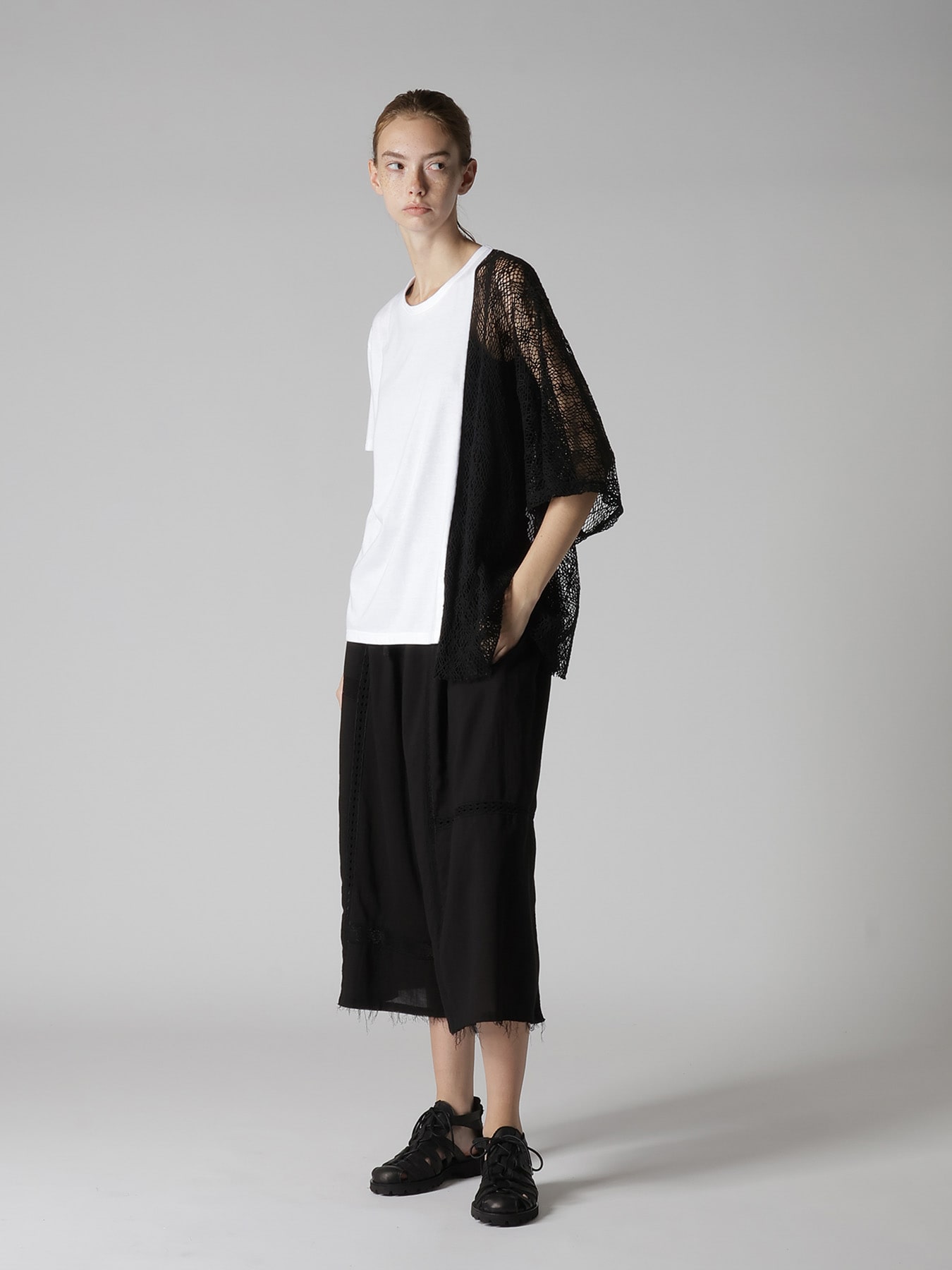 LACE COMBINATION HALF SLEEVE TEE