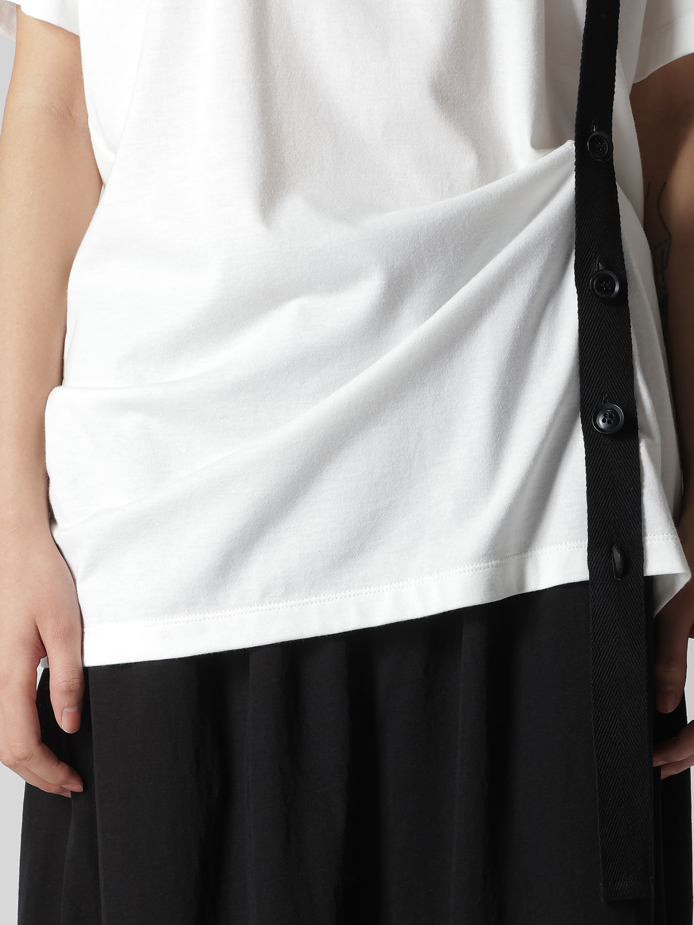 COTTON JERSEY BELTED HALF SLEEVE TEE