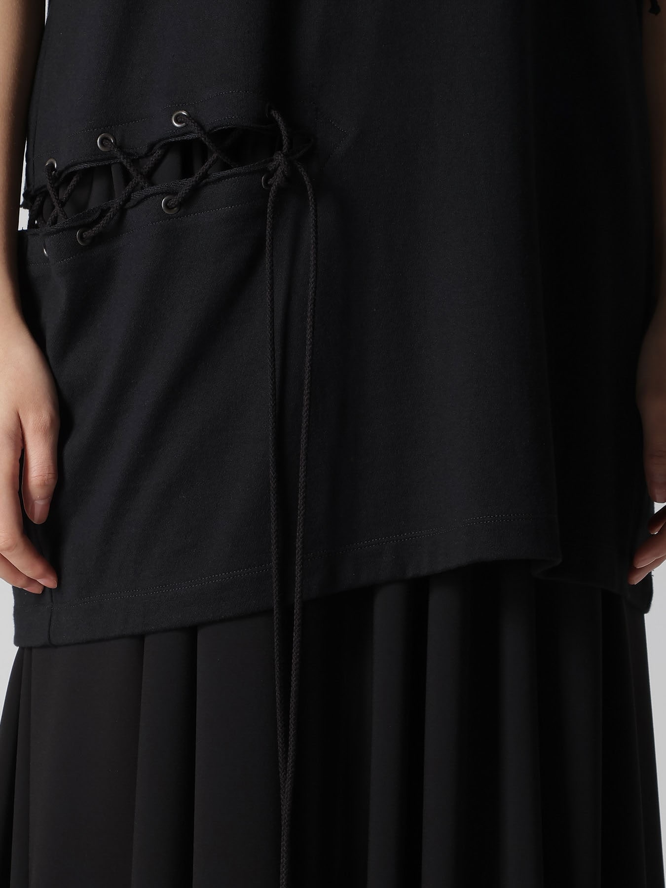 COTTON JERSEY LACE UP HALF SLEEVE TEE