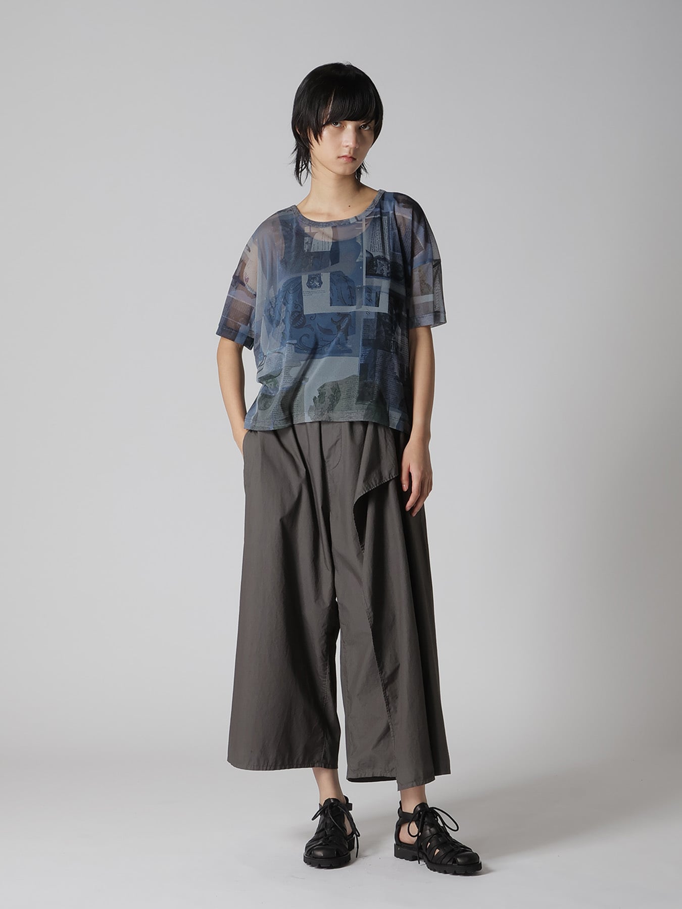 TULLE VASE COLLAGE PRINT ROUND NECK LOOSE TEE