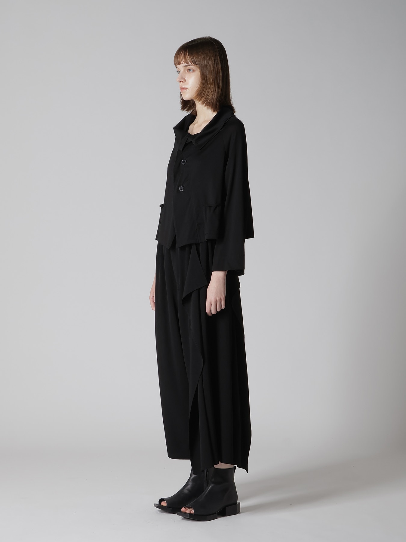 COTTON JERSEY ARRANGED 3-BUTTON JACKET