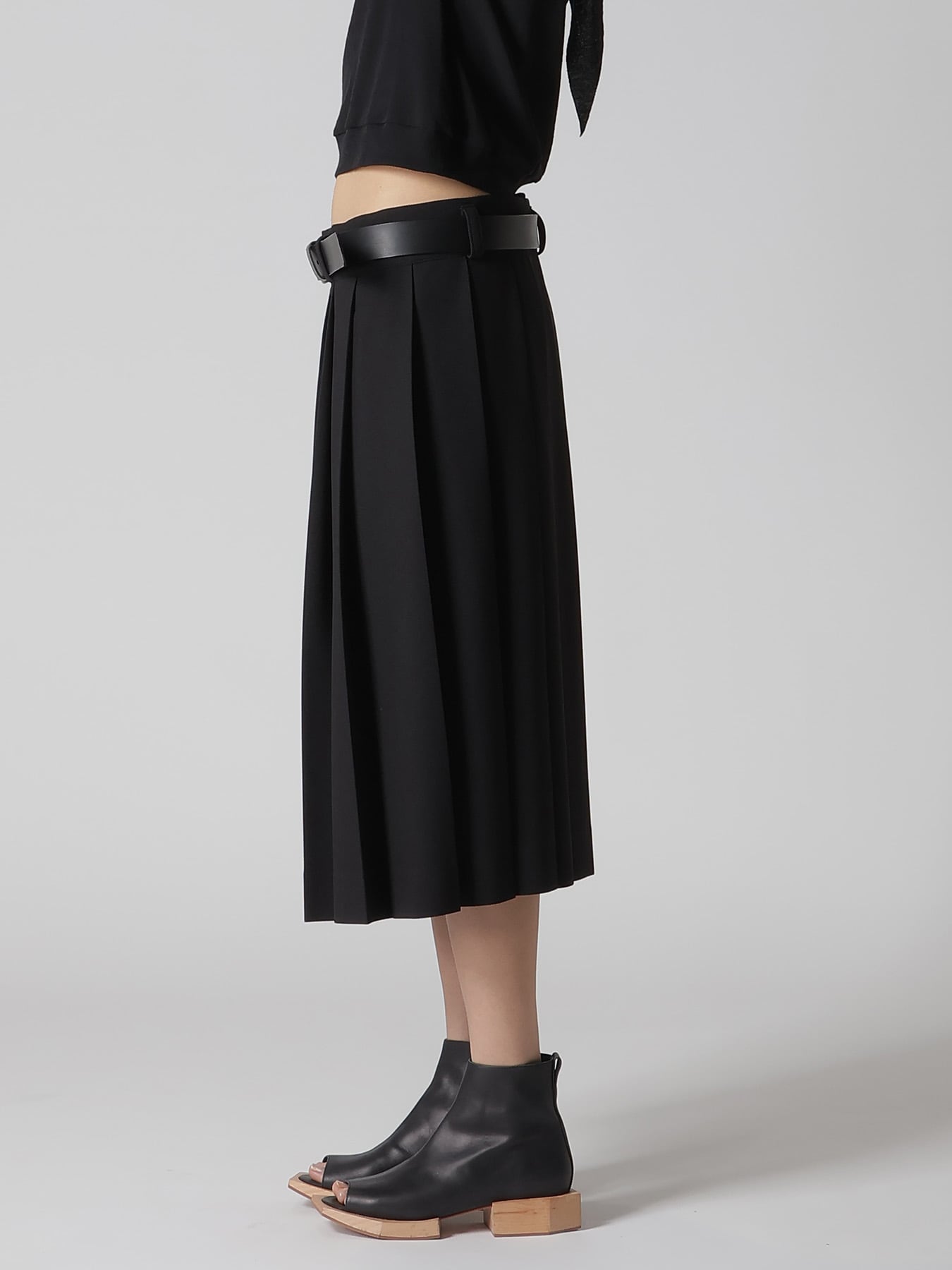 POLYESTER PLEATED SKIRT