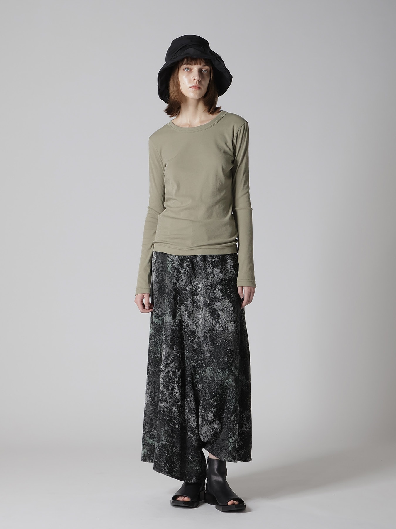 COTTON GAUZE FRAISE ROUND NECK LONG SLEEVE TEE