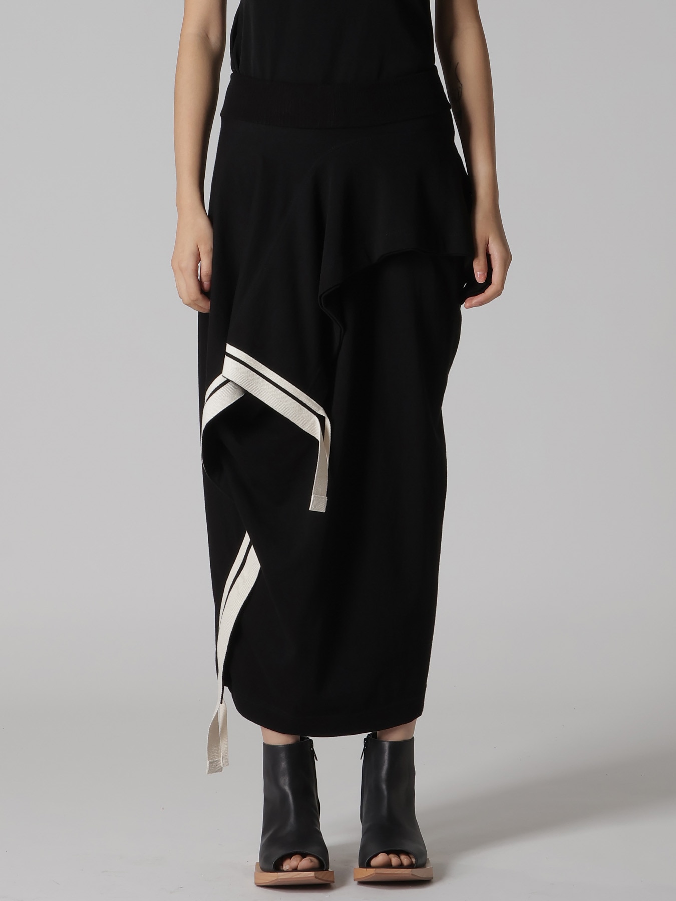 JERSEY UNBALANCE LINE SKIRT