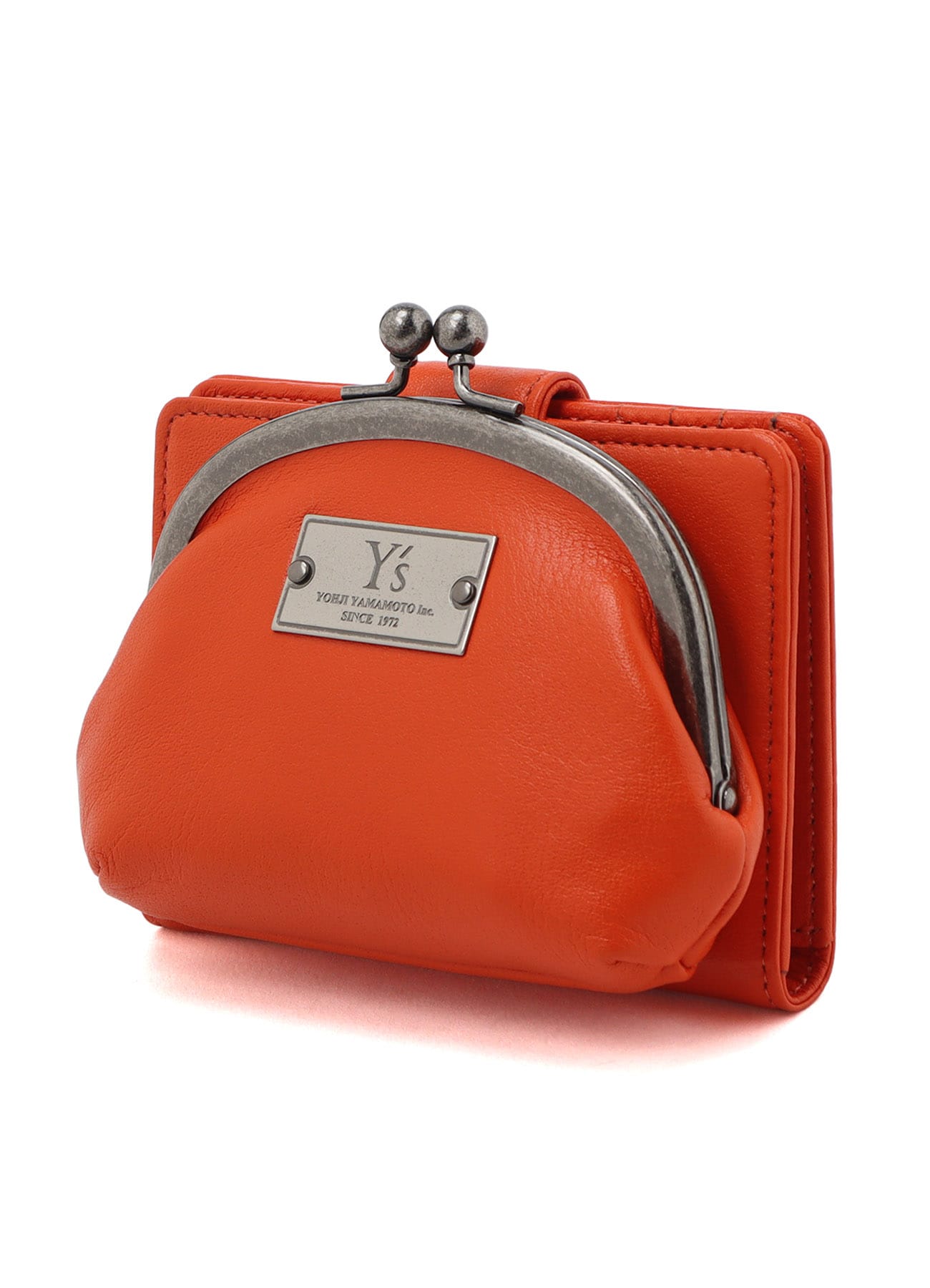 SEMI-GLOSSY LEATHER CARD CASE W/ METAL CLASP