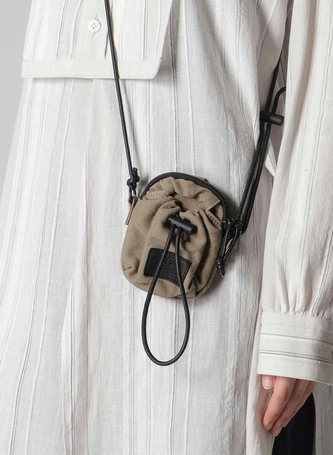 COTTON LINEN TWILL / LEATHER POUCH