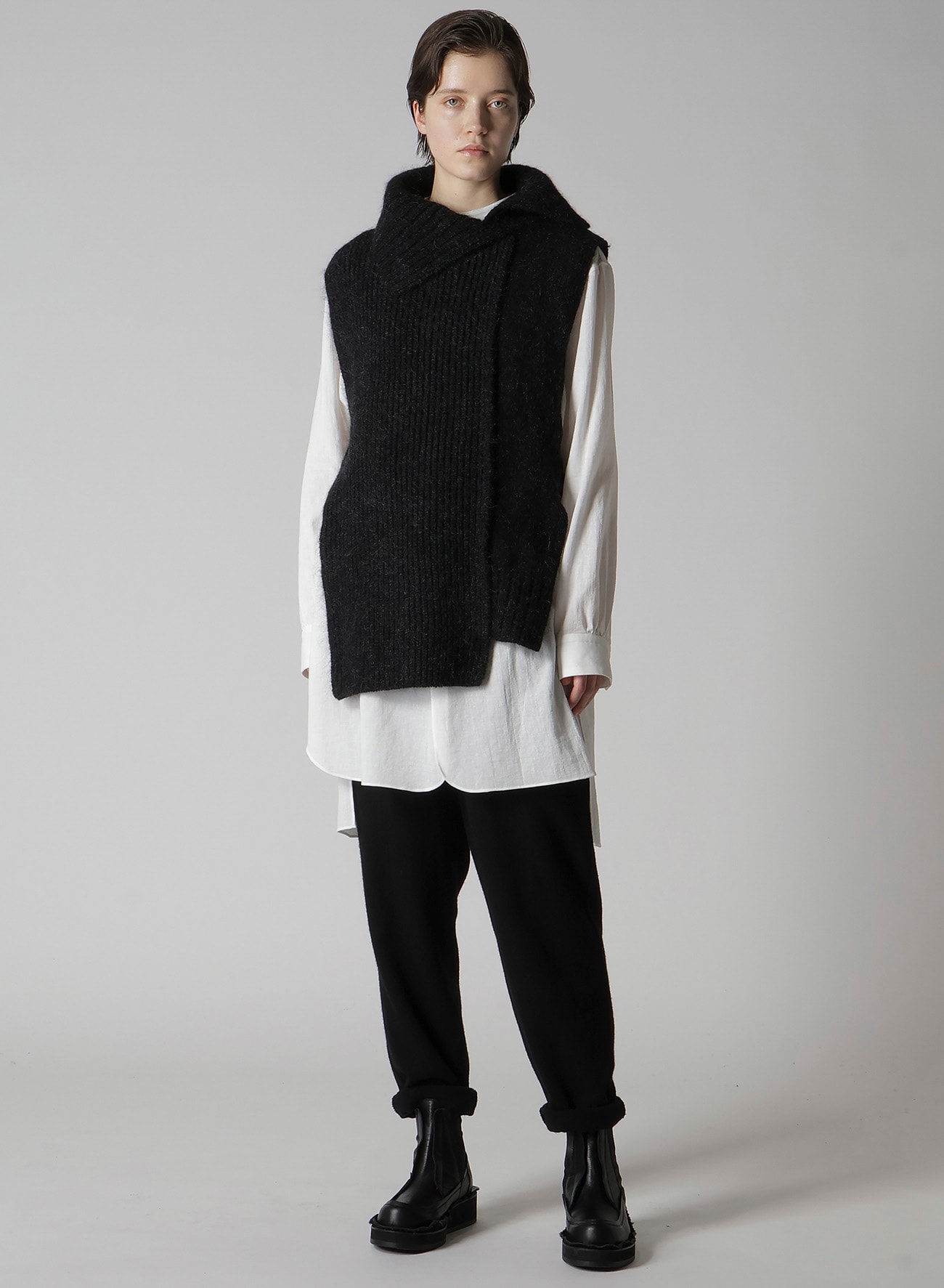 MOHAIR WOOL COMBINATION KNIT VEST