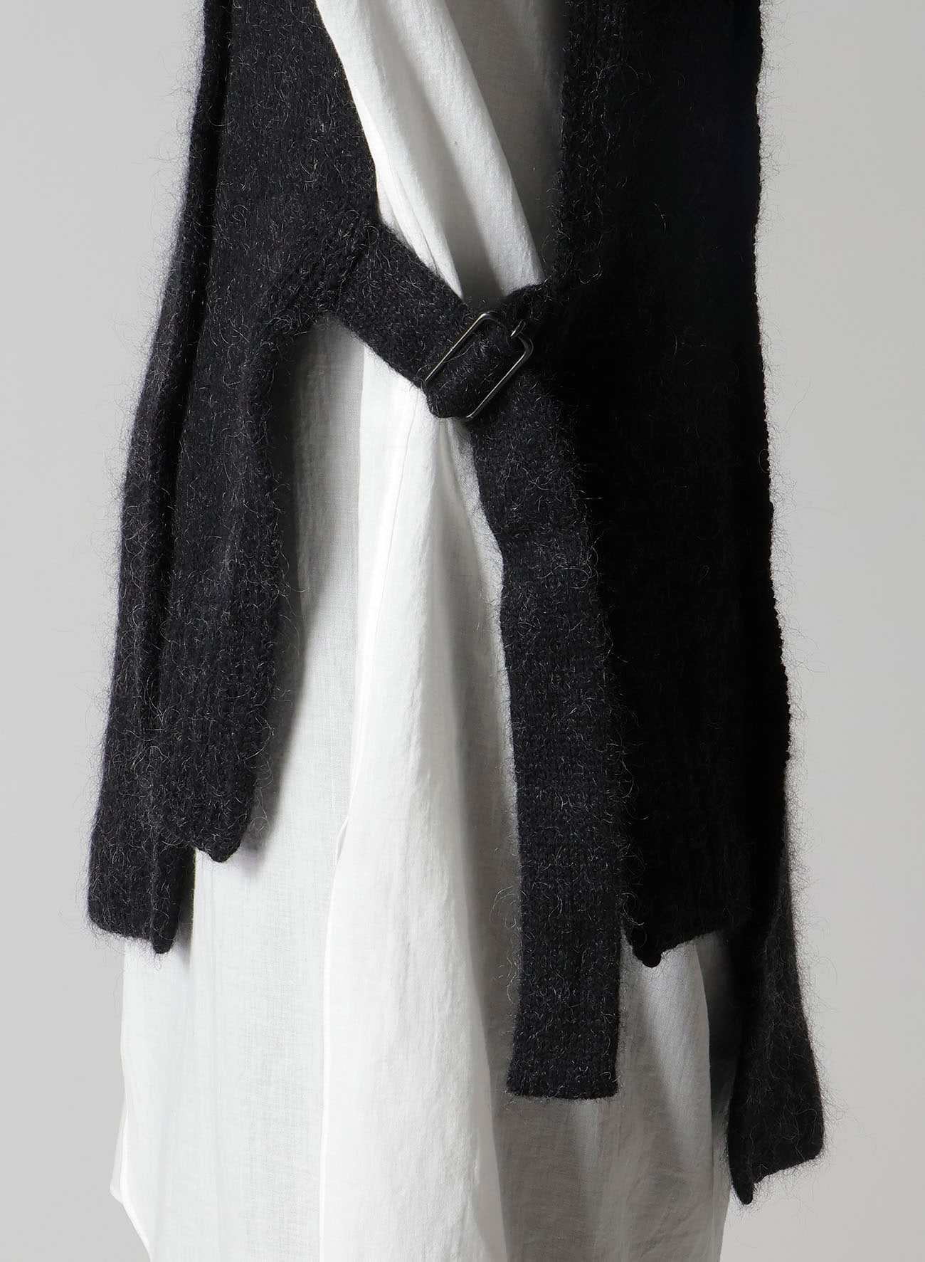 MOHAIR WOOL COMBINATION KNIT VEST