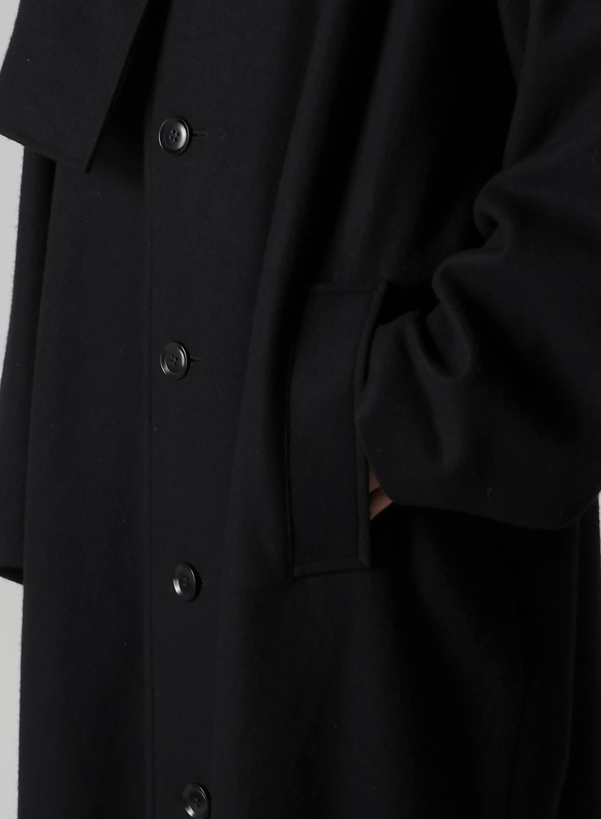 DETACHABLE HOODED COAT