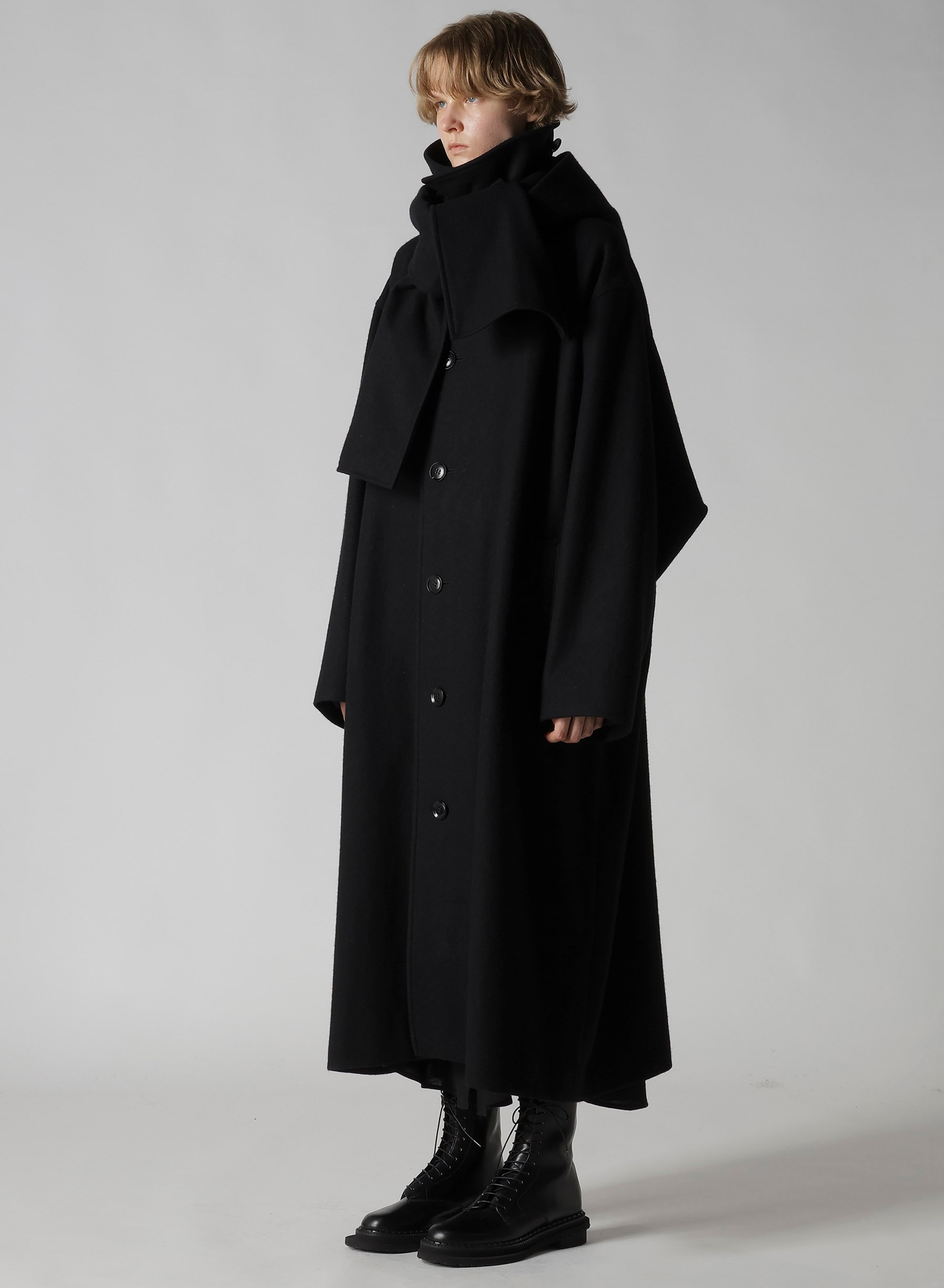 DETACHABLE HOODED COAT