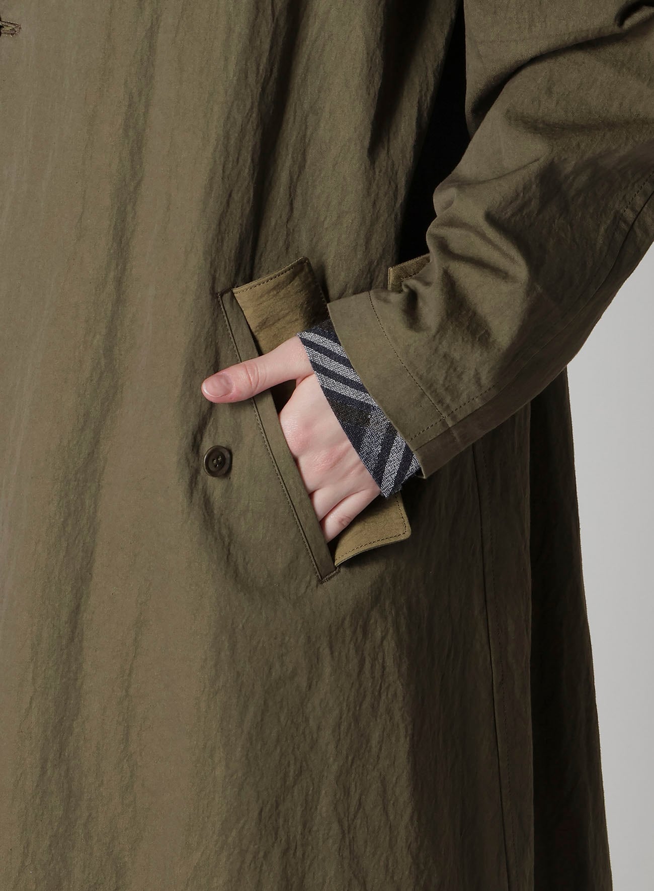 COTTON NYLON GABARDINE COLLARLESS COAT