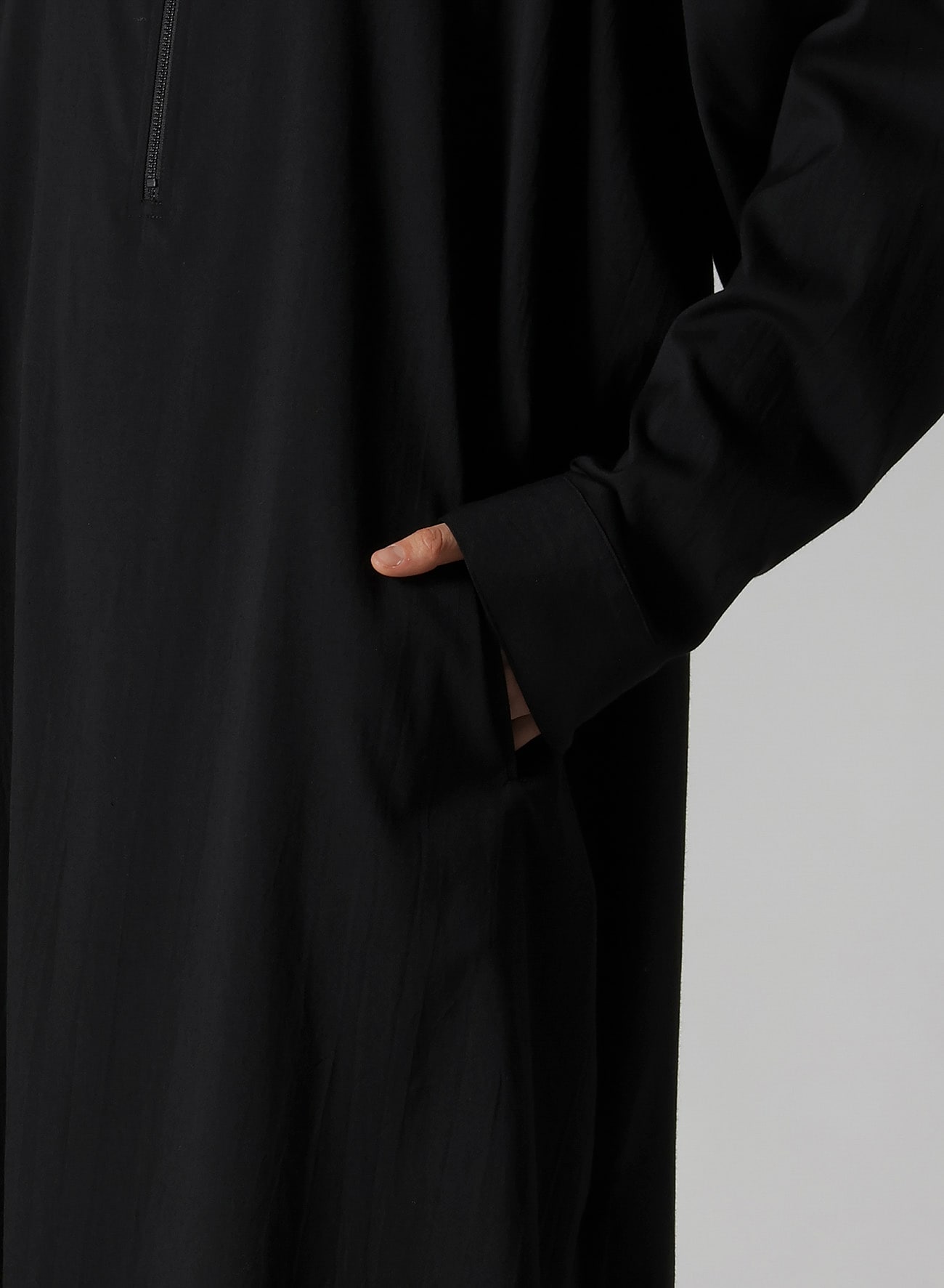 WOOL BREND TWILL STAND-UP COLLAR DRESS